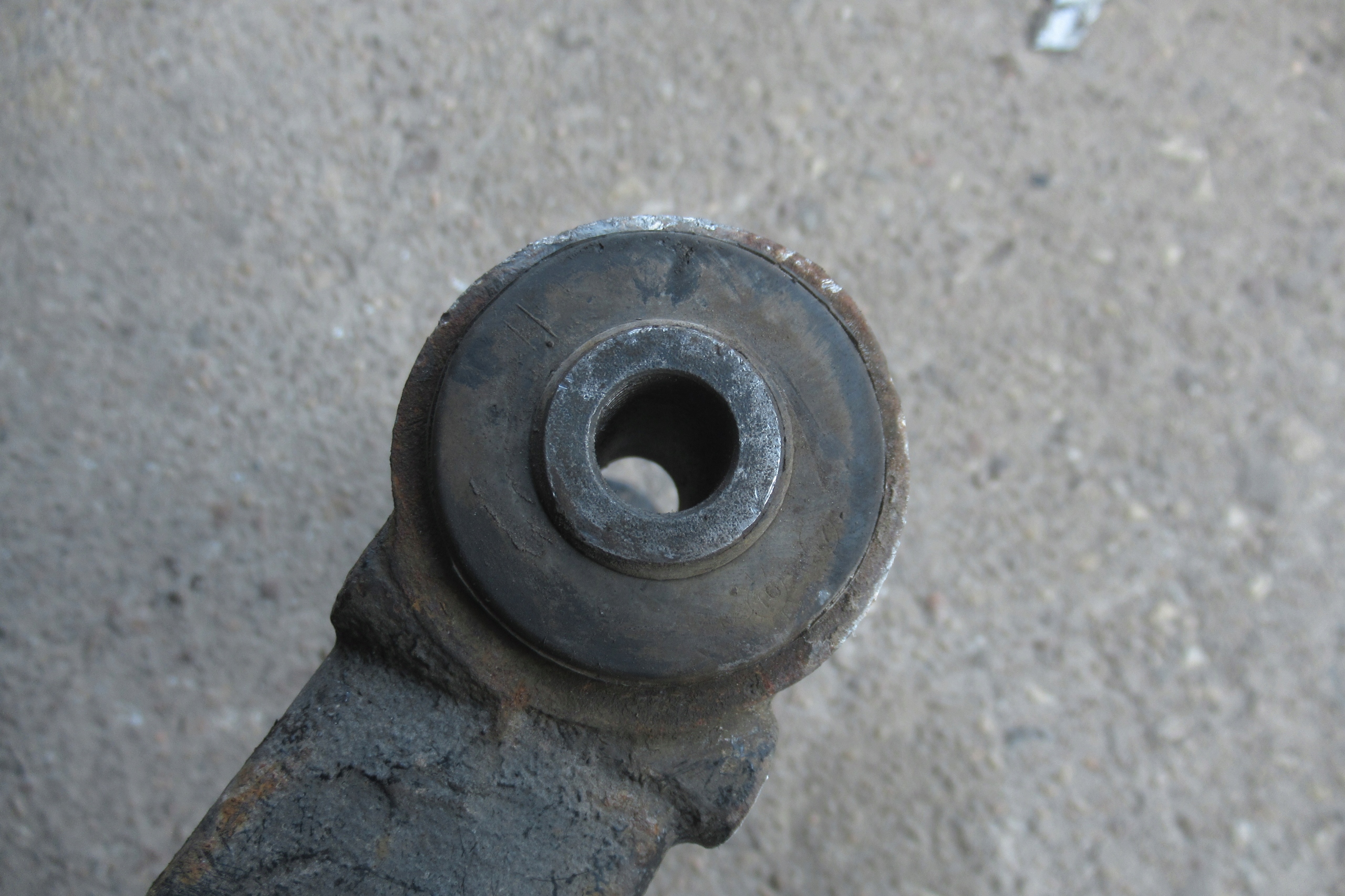 VW T5 2.5 TDI arm right front