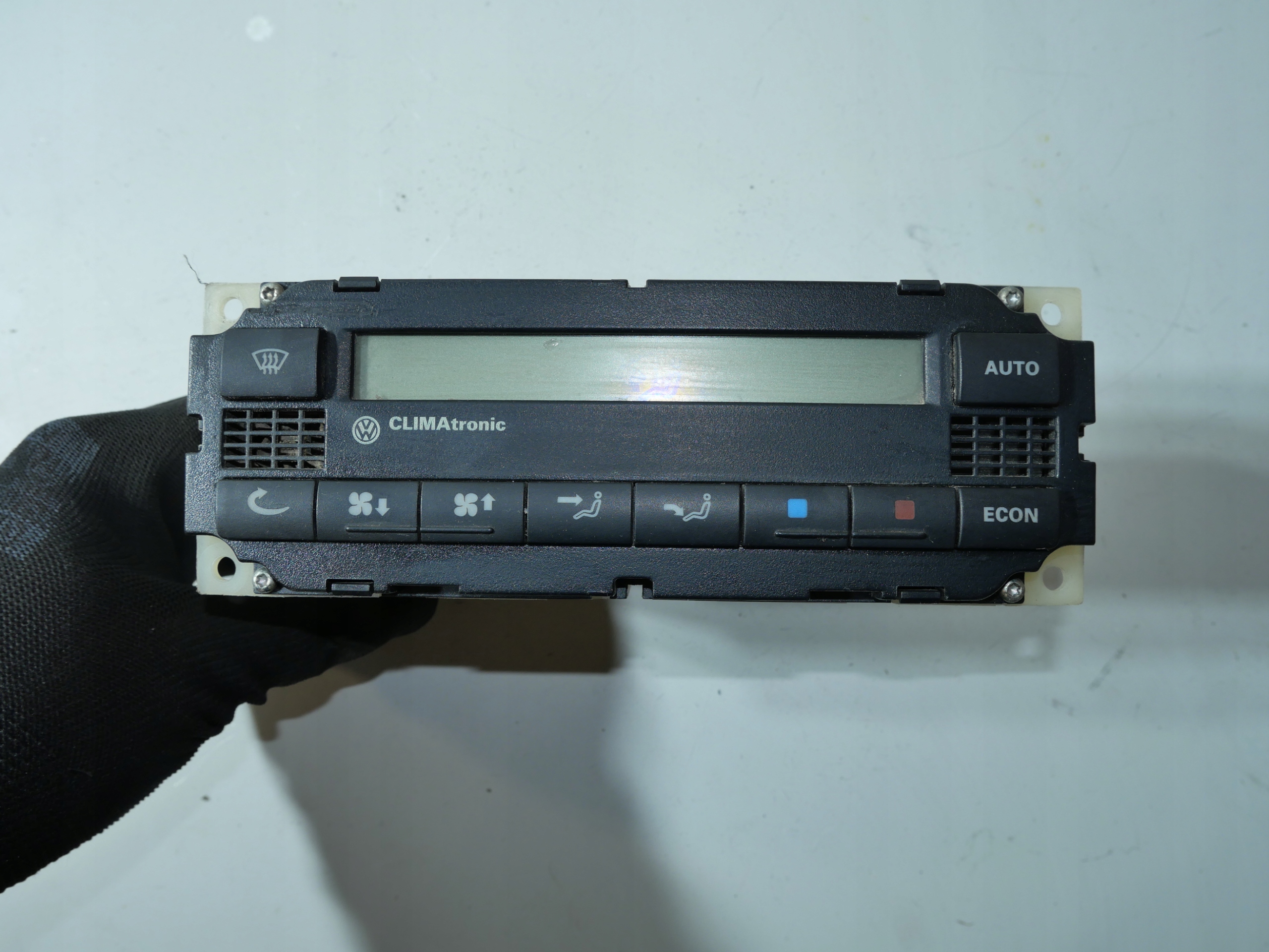 commande de climatisation VW PASSAT B5 3B1907044A