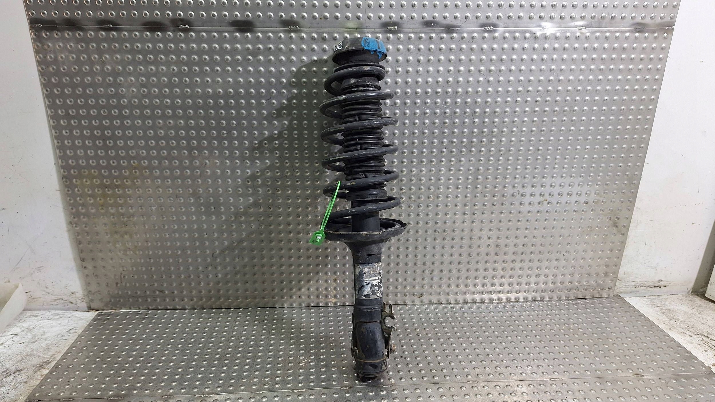 shock absorber right front 1H0 VW GOLF III GTI VR6