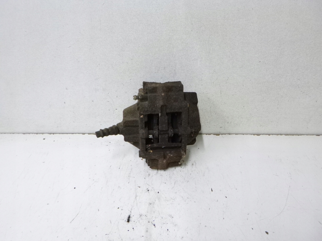 caliper brake rear part right MERCEDES W208 2.3