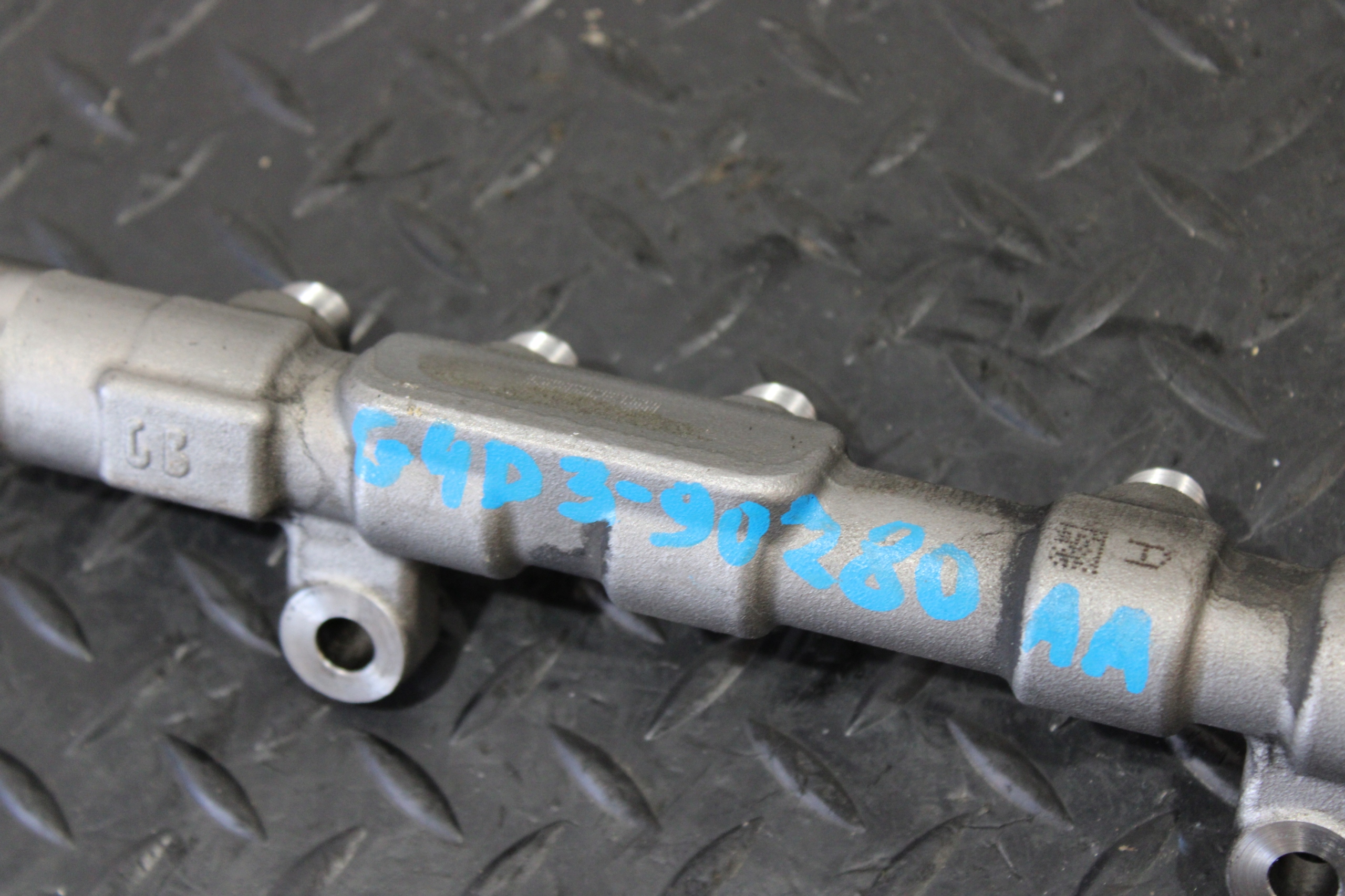 Rampe injection JAGUAR F-PACE X761 G4D3-9DD280-AA