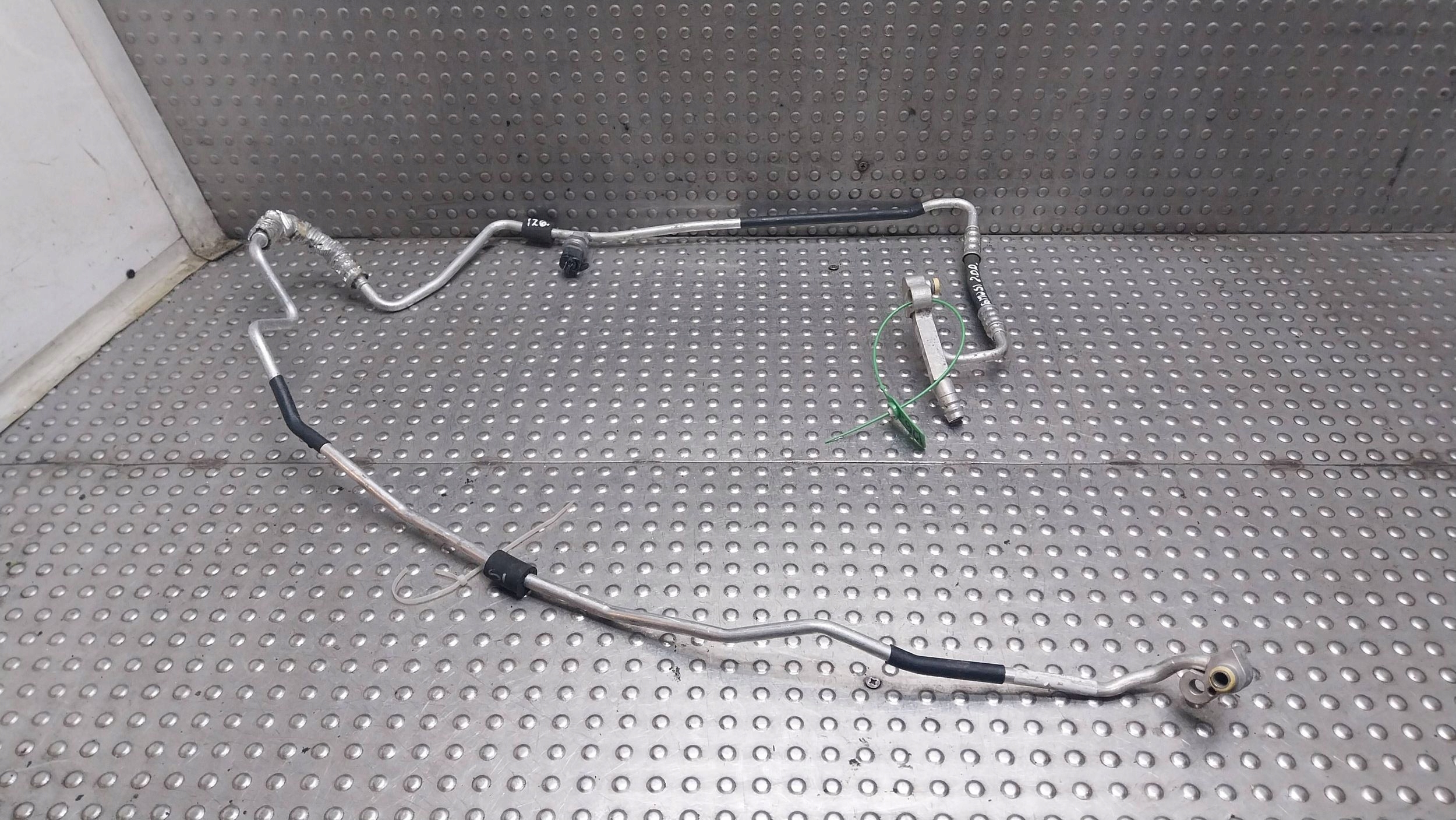 prijenos klimatizacije 9151733 BMW E87 E90 E91 E92 E93 X1 E84 N47 N52 M47 M57