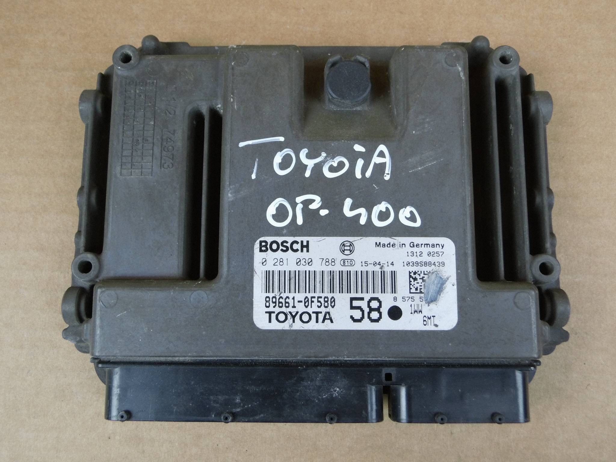 Toyota Verso 1.6 D4D module computer control unit of the engine ECU 89661-0F580