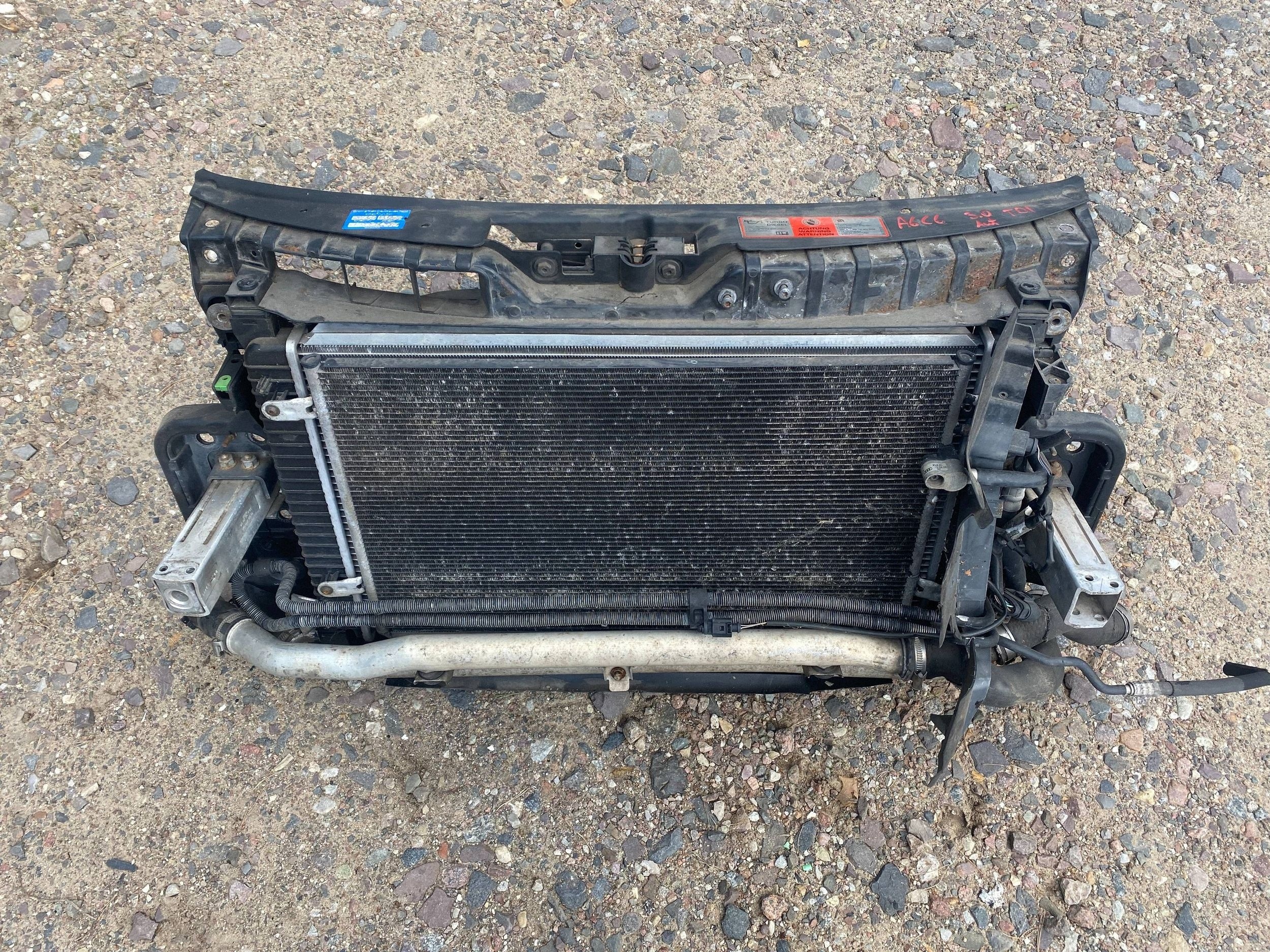 AUDI A6 C6 4F 3.0 TDI AUTOMAT complete support panel for radiators radiator fan