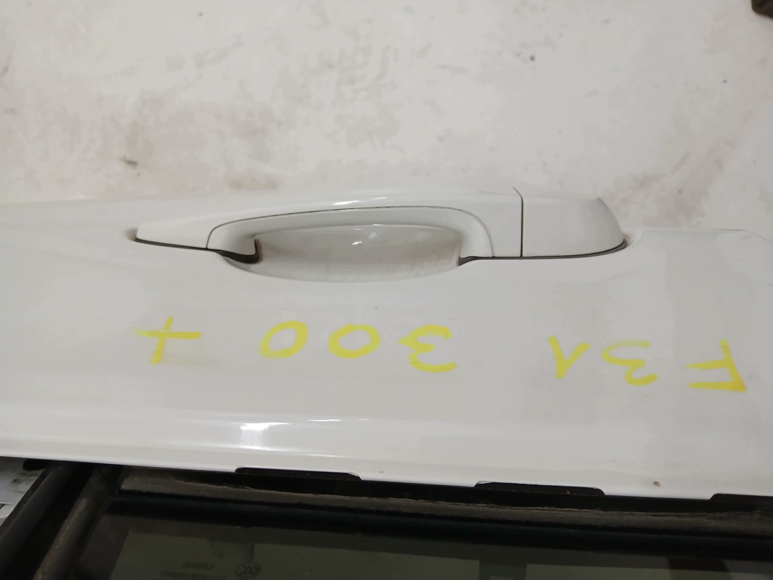 door right rear. BMW F31 300
