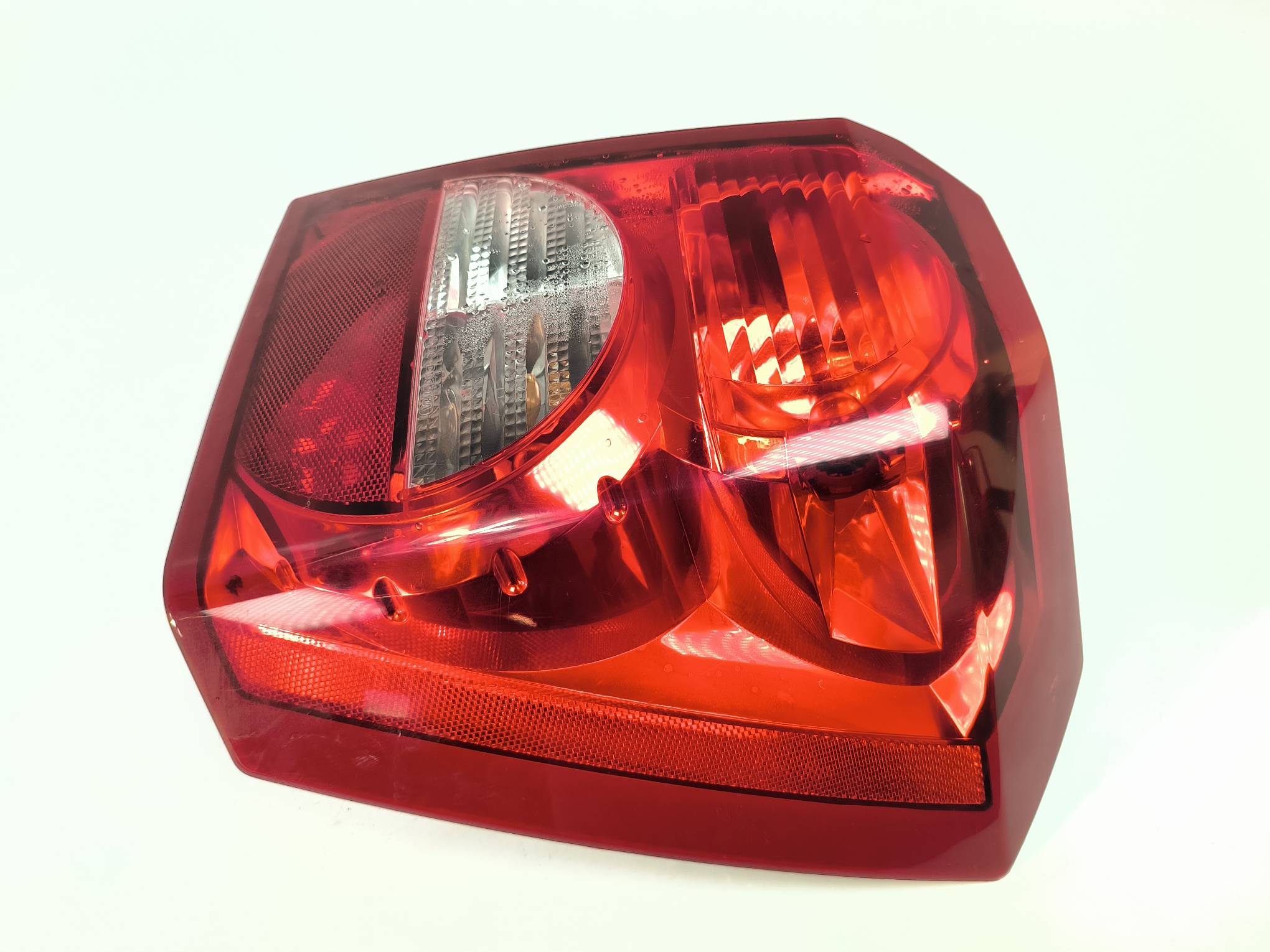 light right rear part 05303752A DODGE CALIBER