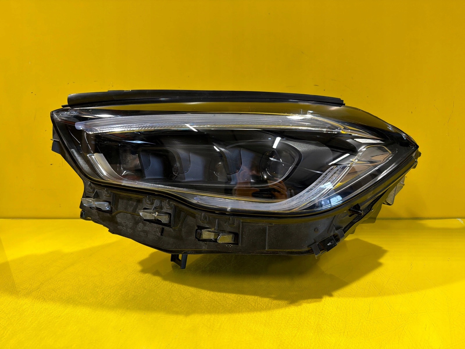 light left Mercedes GLA W247 Full Led Multibeam A2479064105