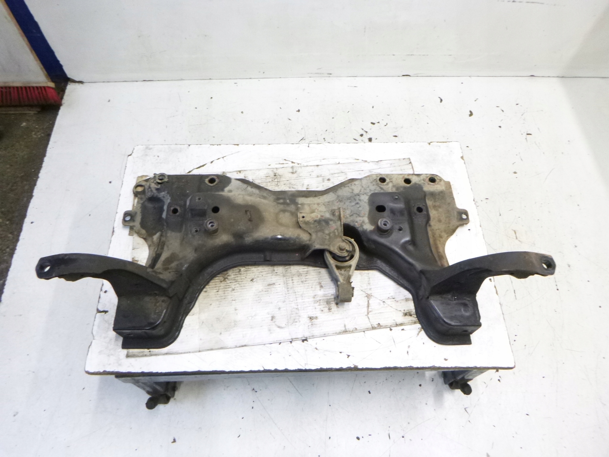 axle beam Ford Transit Connect Mk1 1.8 d 2004r.