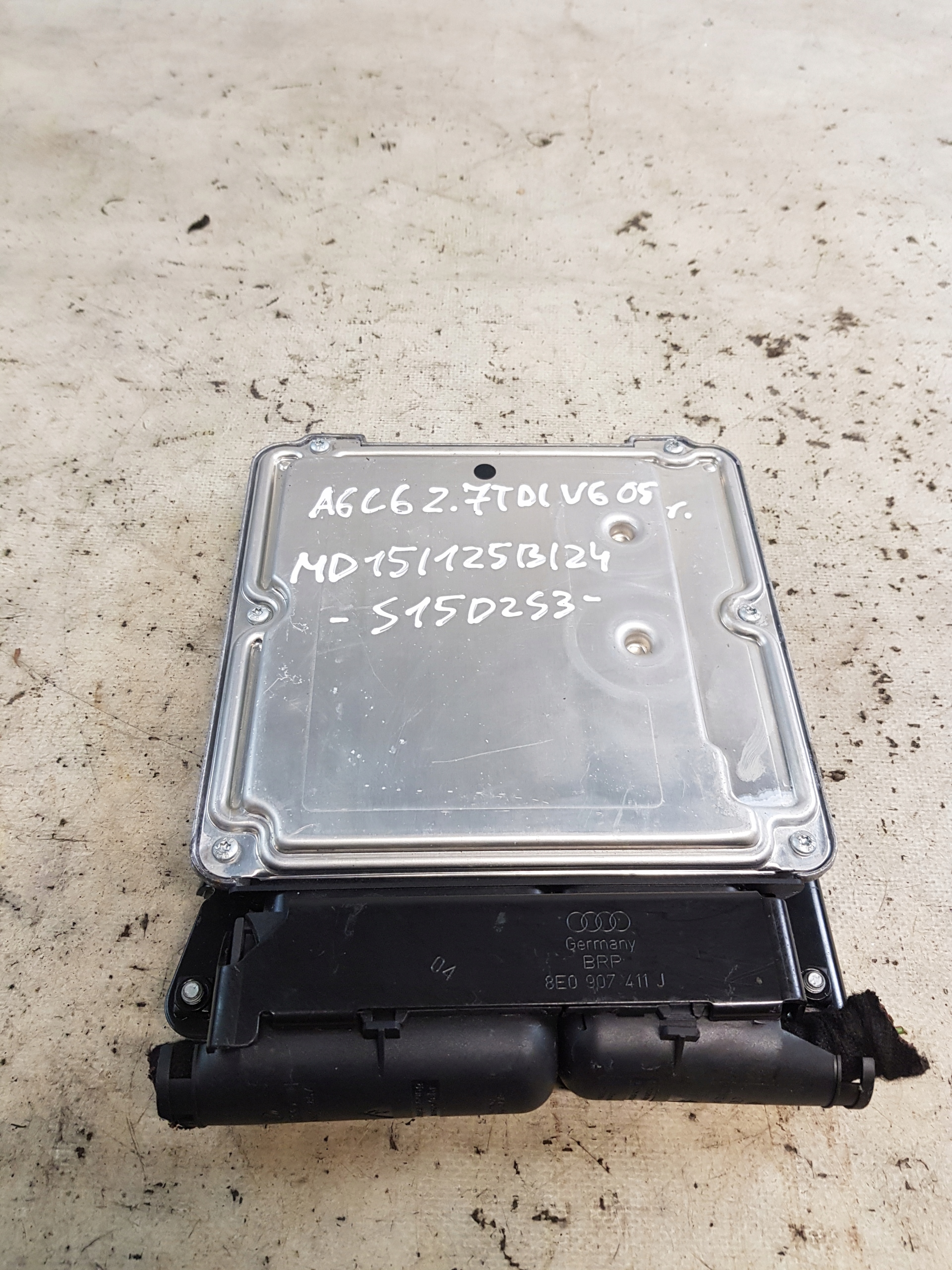 control unit of the engine AUDI A6 C6 2.7 TDI 4F0907401B 0281012559