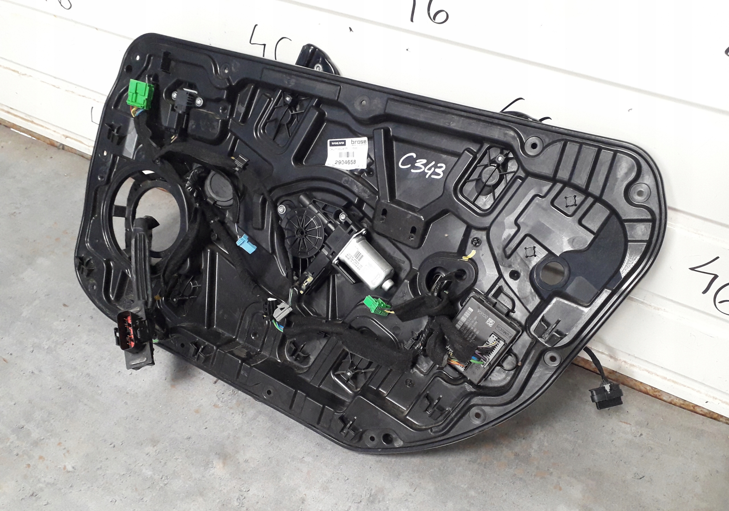 VOLVO V40 II PODNOŚNIK SZYBY PRZÓD PRAWY KPL. Numer katalogowy części 31276216