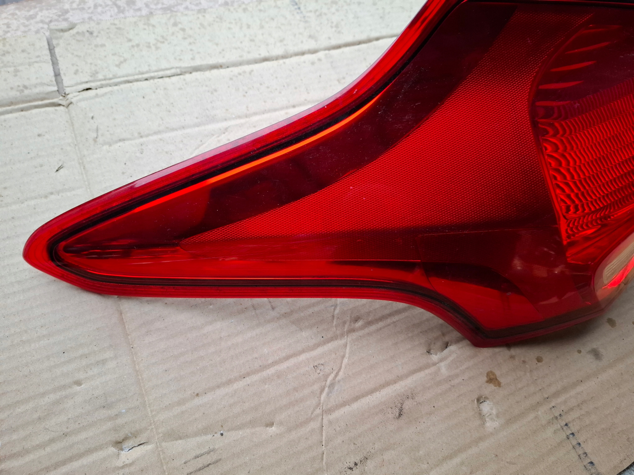 FORD FOCUS MK3 LIFT HB 14- light left rear part left rear original