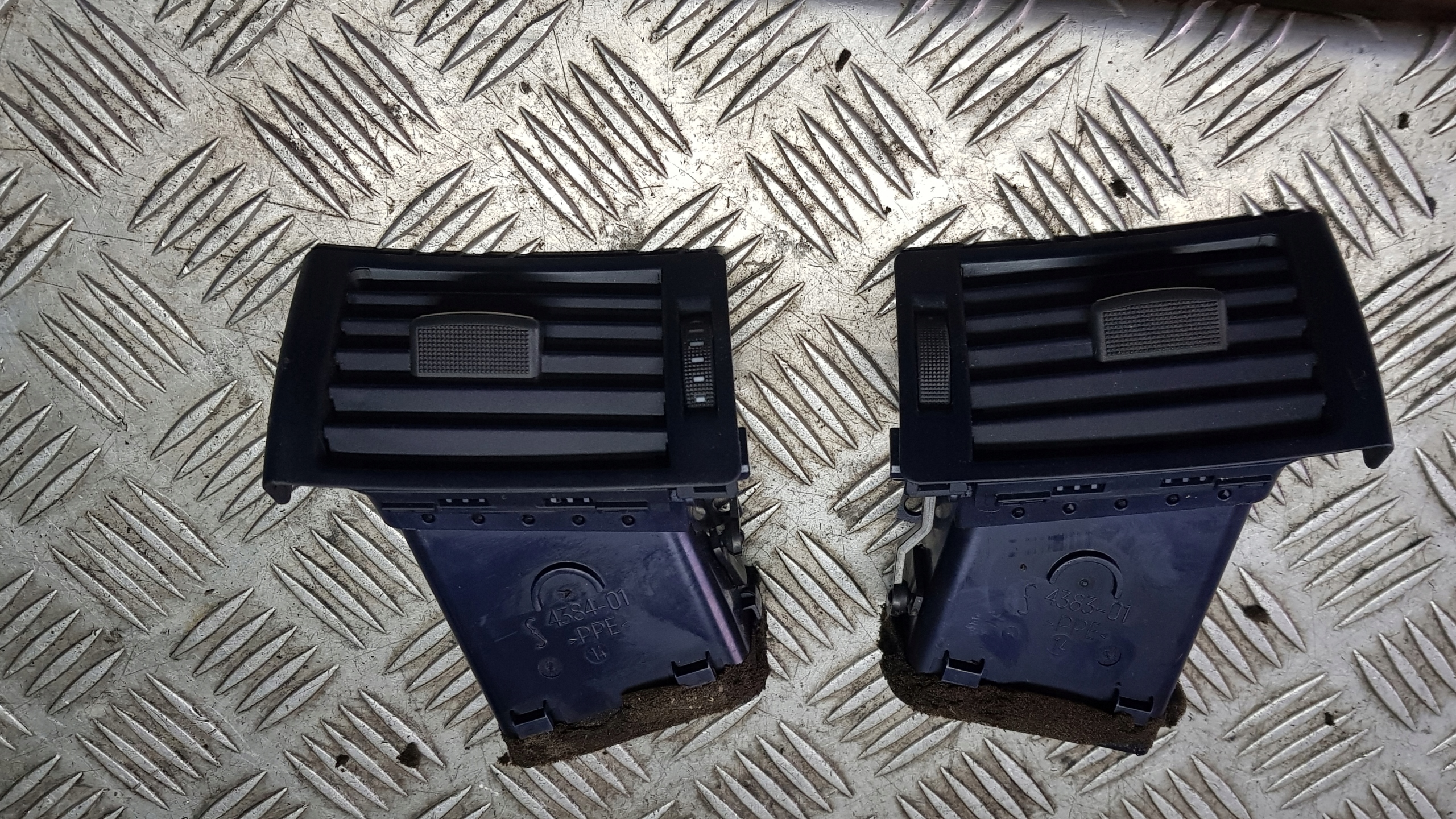 AUDI A4 B6 Lüftungsgitter des lüfters links oder rechts Armaturenbrett