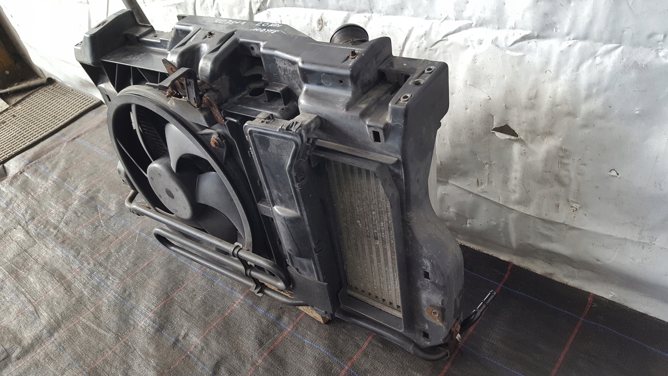 support panel for radiators pillar 9646474780 Peugeot 407