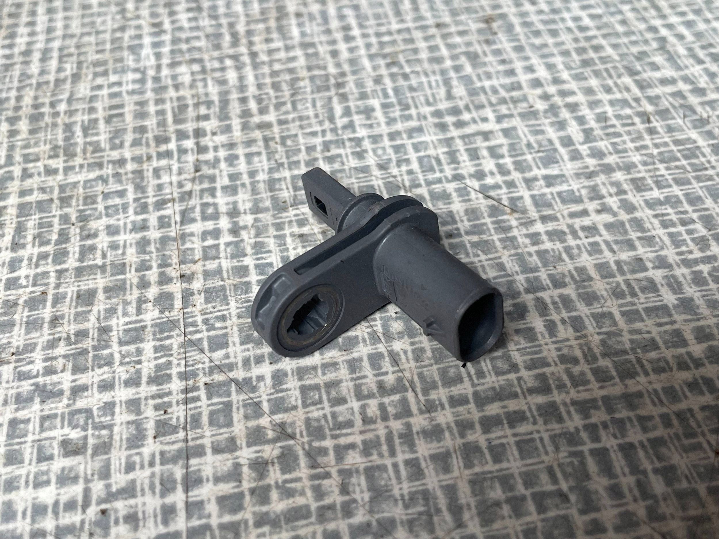 Sensor ABS heck Original Peugeot 3008 II 9842738480 !J