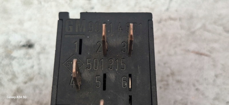 Interruttore comando luci PRZECIWMGIELNYCH OPEL OMEGA 87- 90214671
