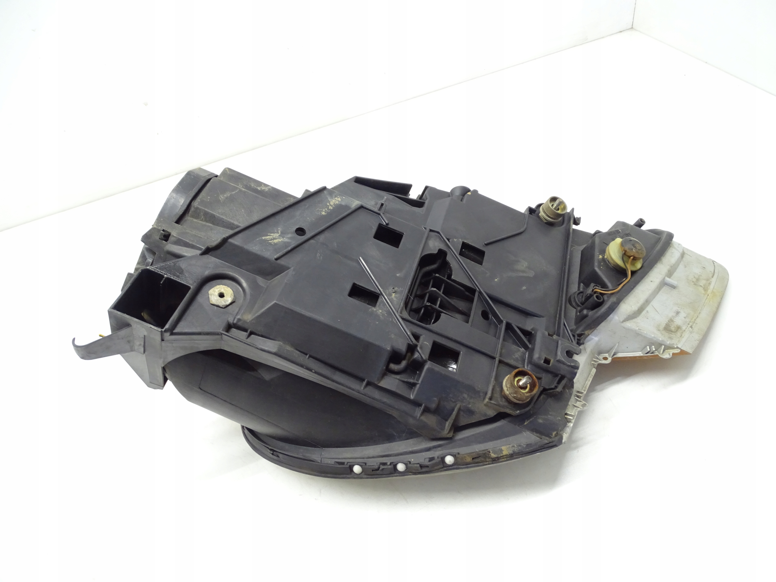 light left front UK PORSCHE CARRERA 996631053