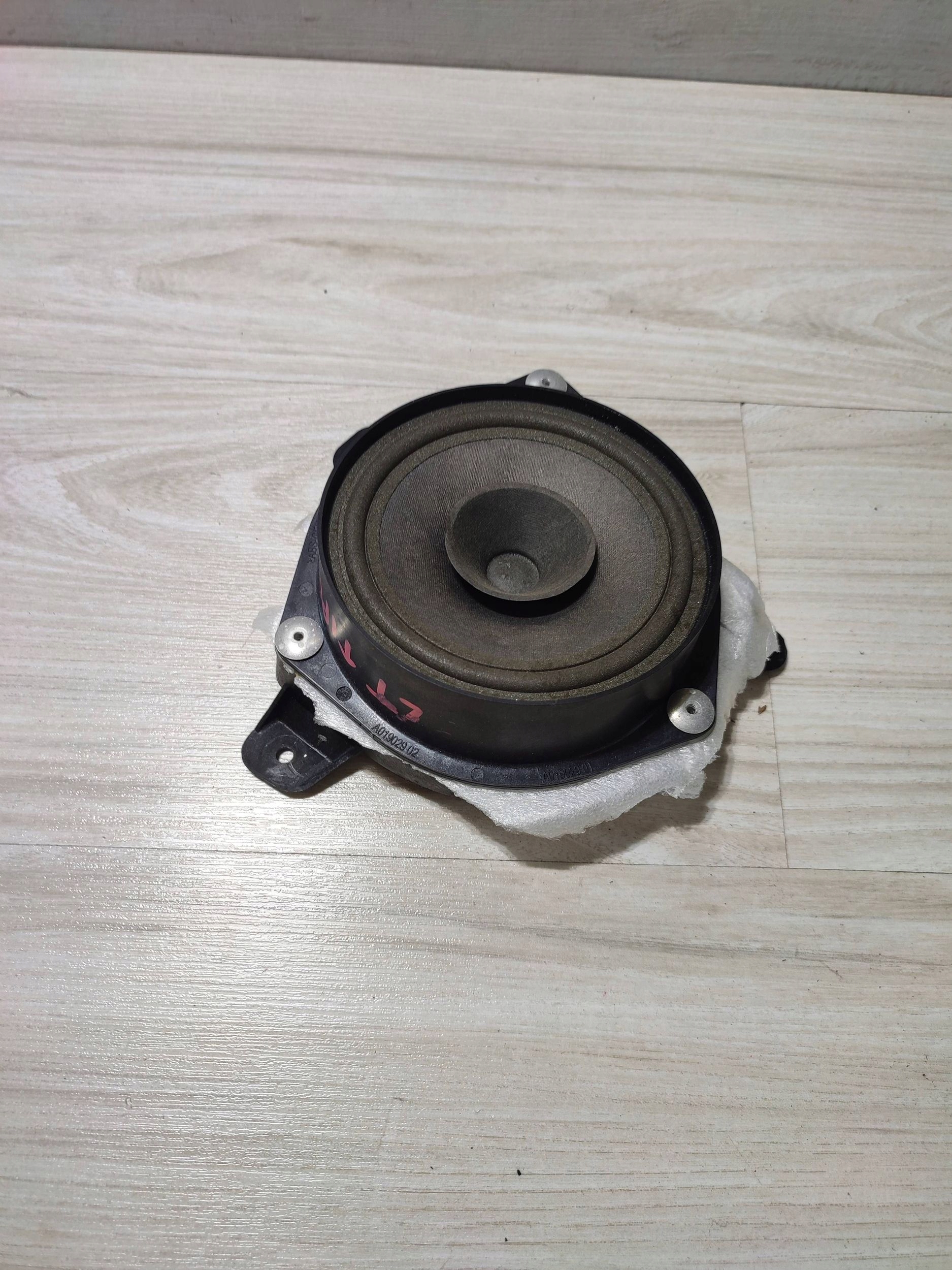 Fiat Tipo 2018 rear part side left speaker door tylnych