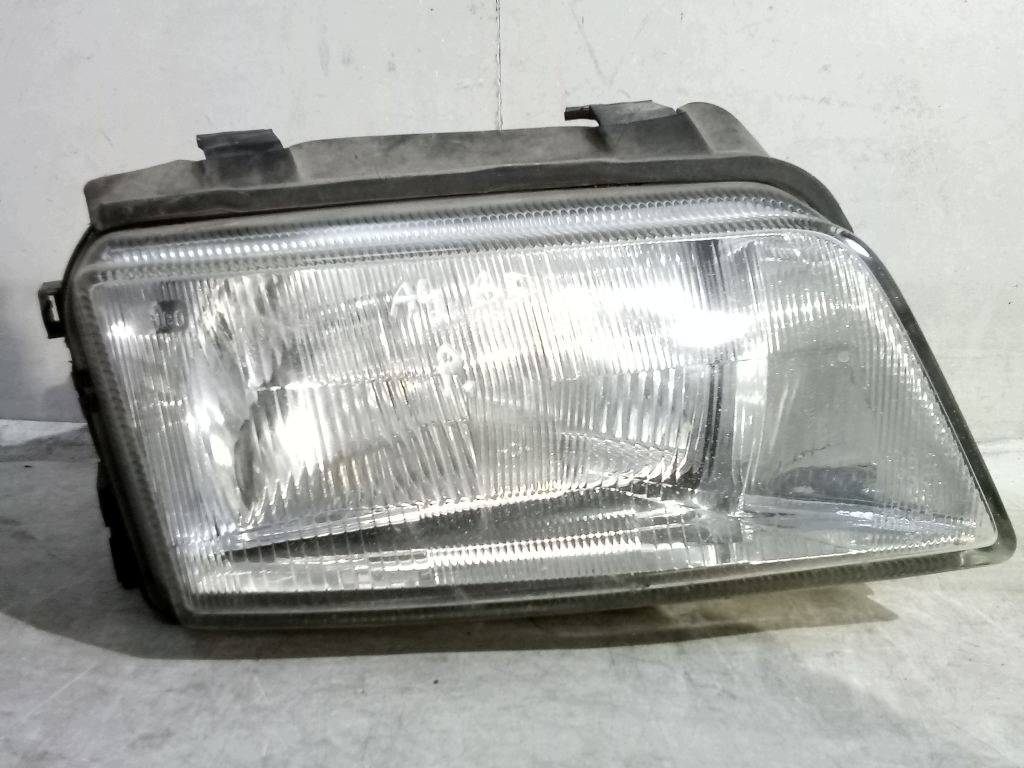 Audi A4 B5 light right front front Valeo