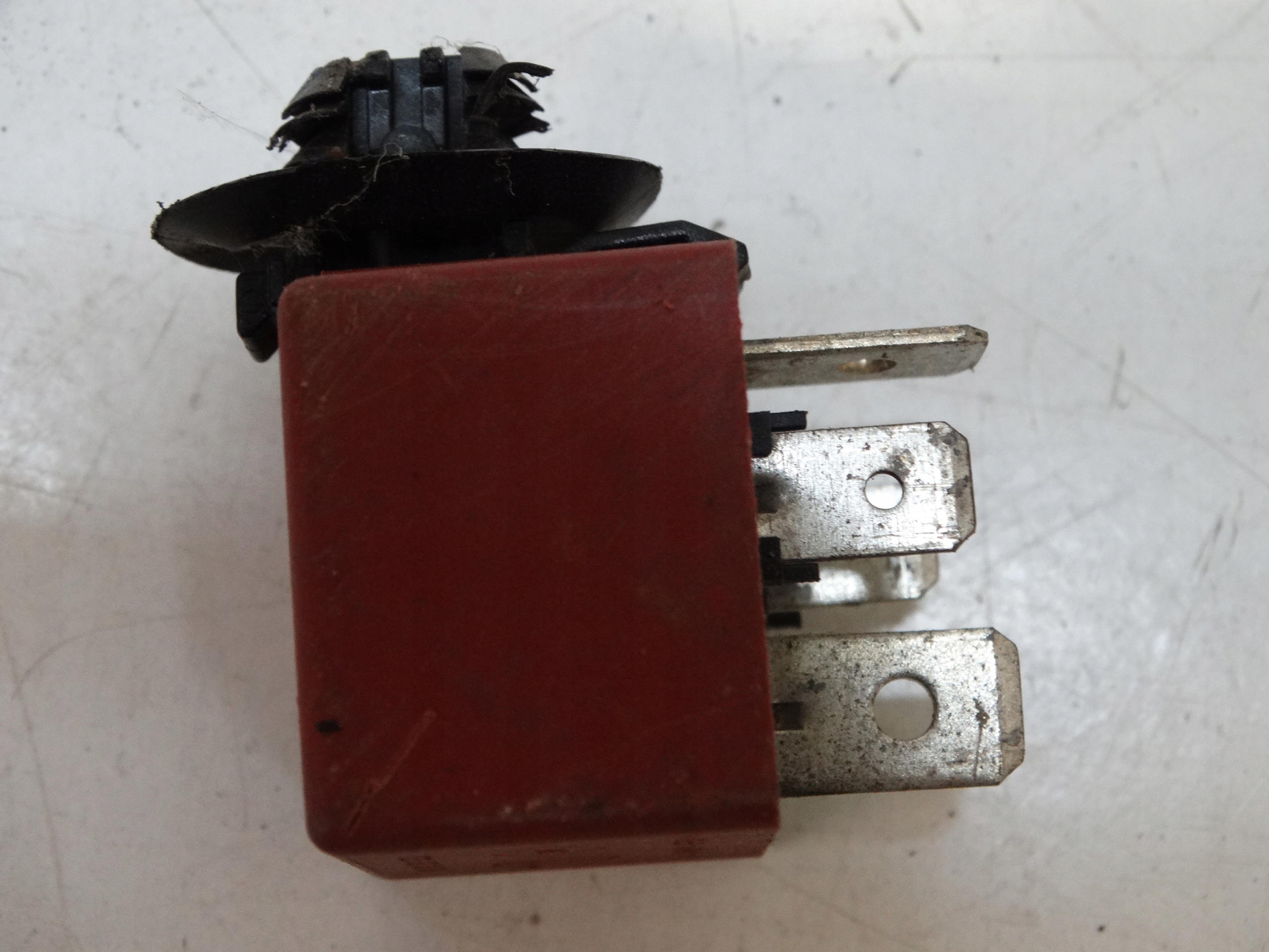 relay G.CARTIER RENAULT 8200253922