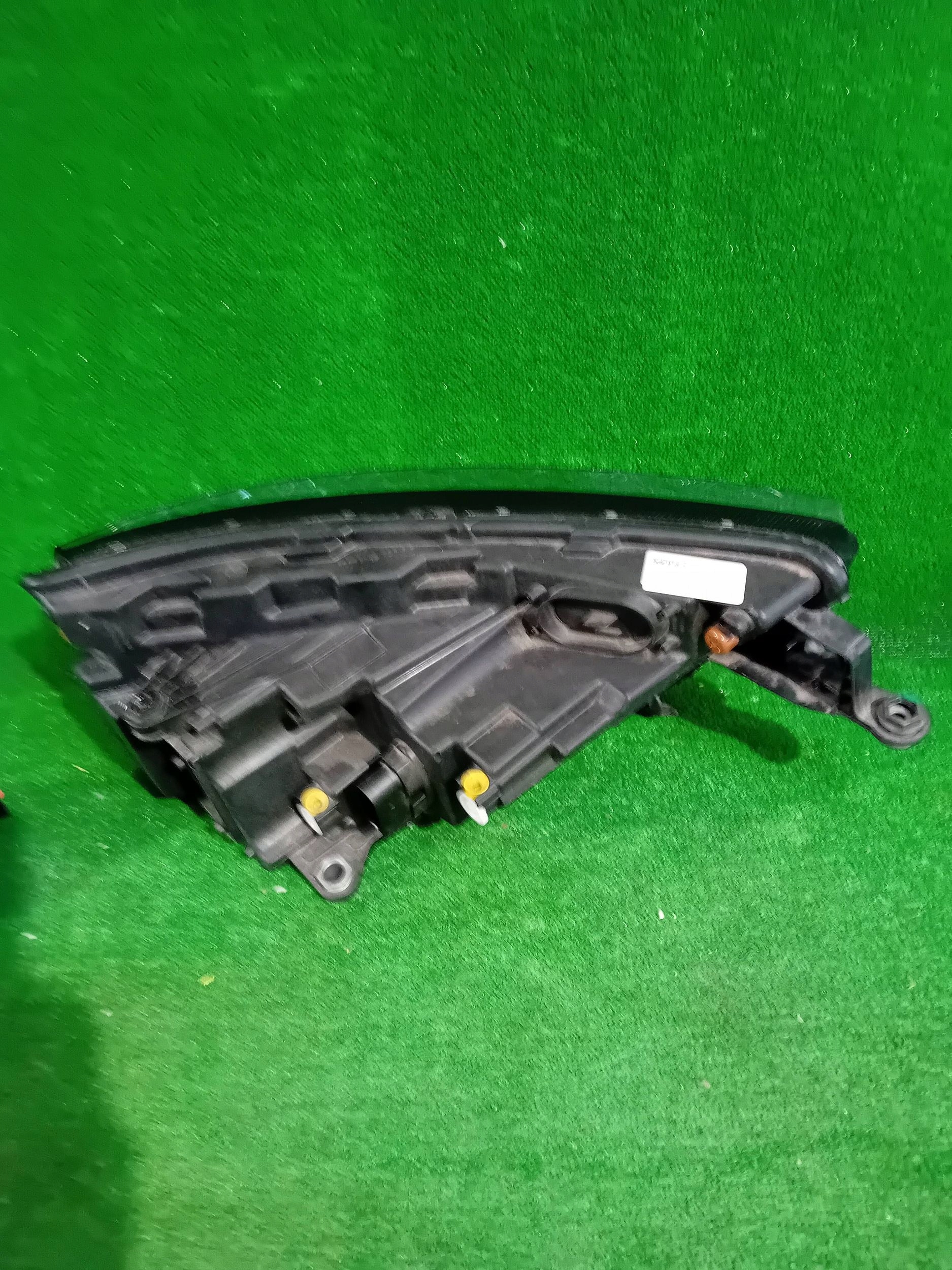 REFLEKTOR Gauche Avant SKODA KAMIQ FULL LED 19