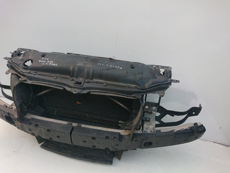 PAS PRZEDNI CHŁODNICE BMW 5 E60 03-10 2.0D Typ samochodu Samochody osobowe