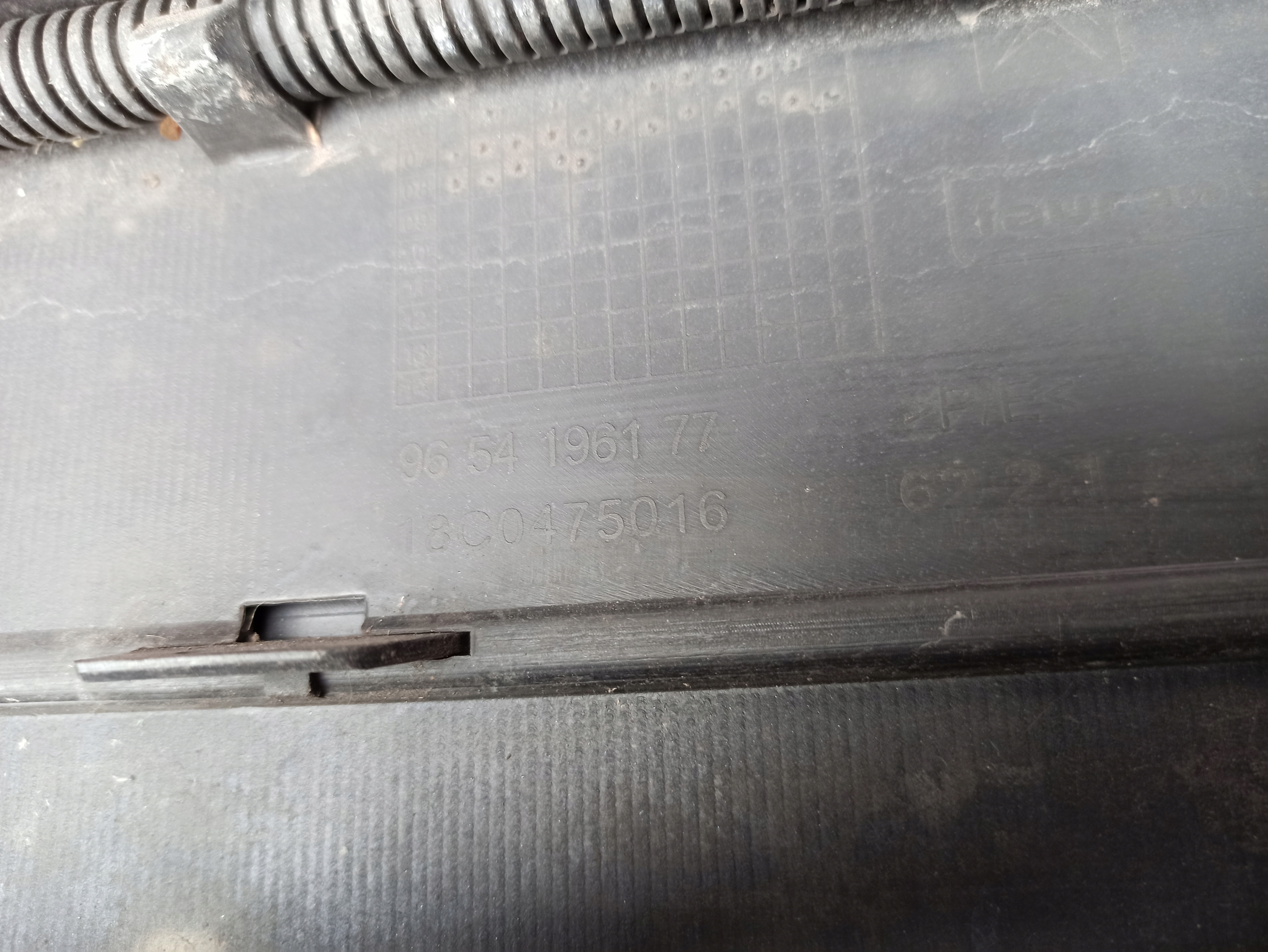 bumper front CITROEN C4 GRAND PICASSO 06-10r