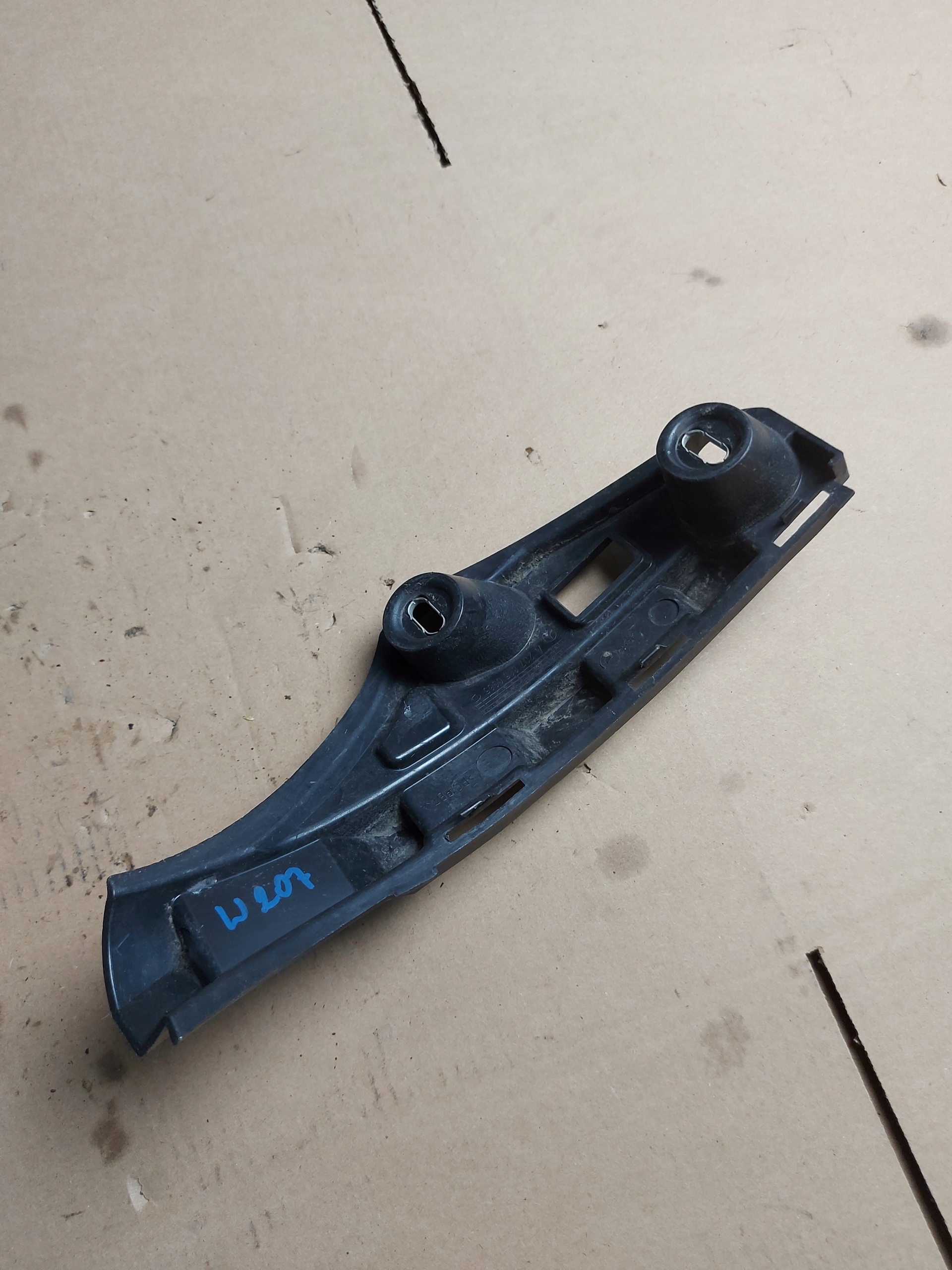 bumper bracket holder left rear part MERCEDES W207