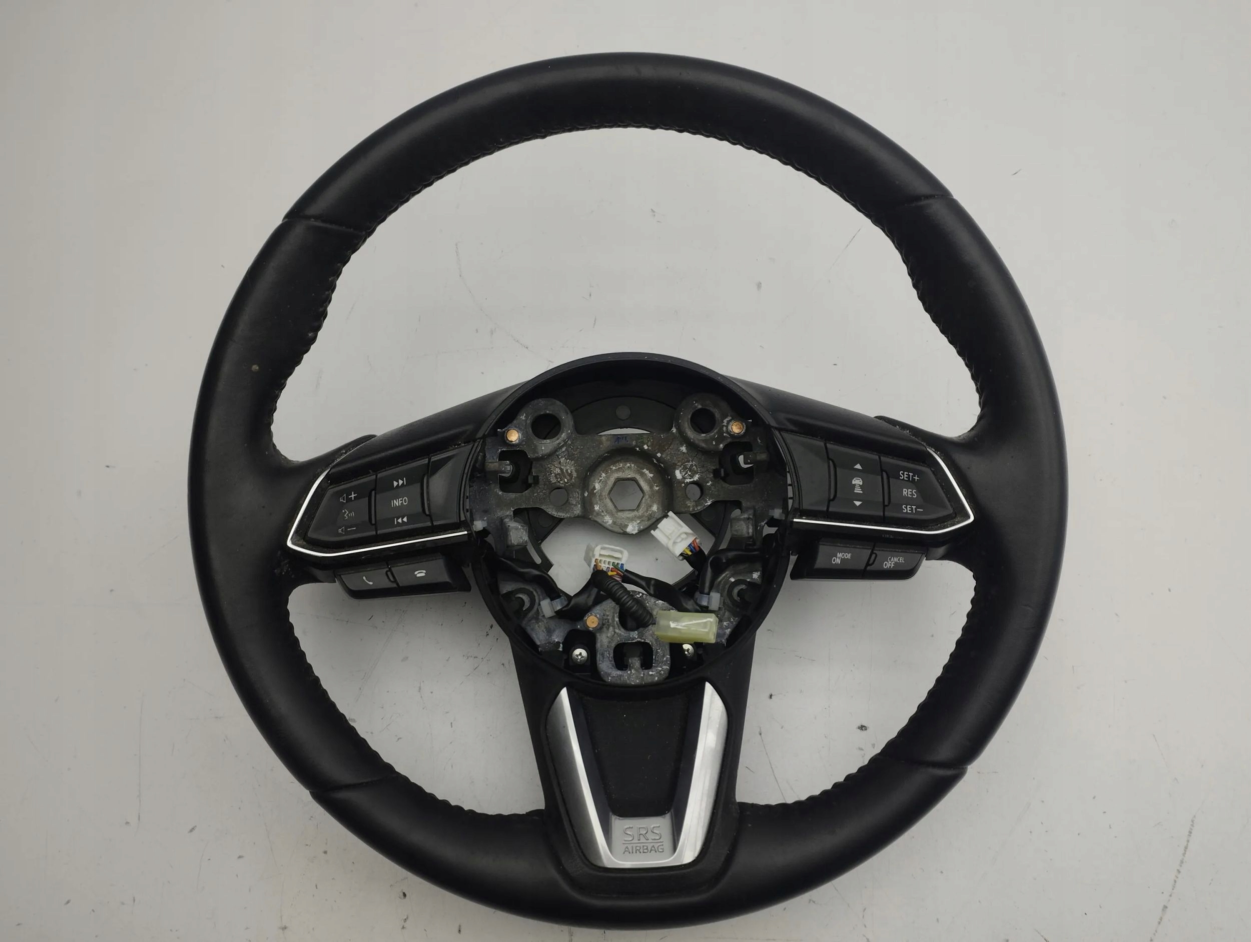 mazda II 2020 руль