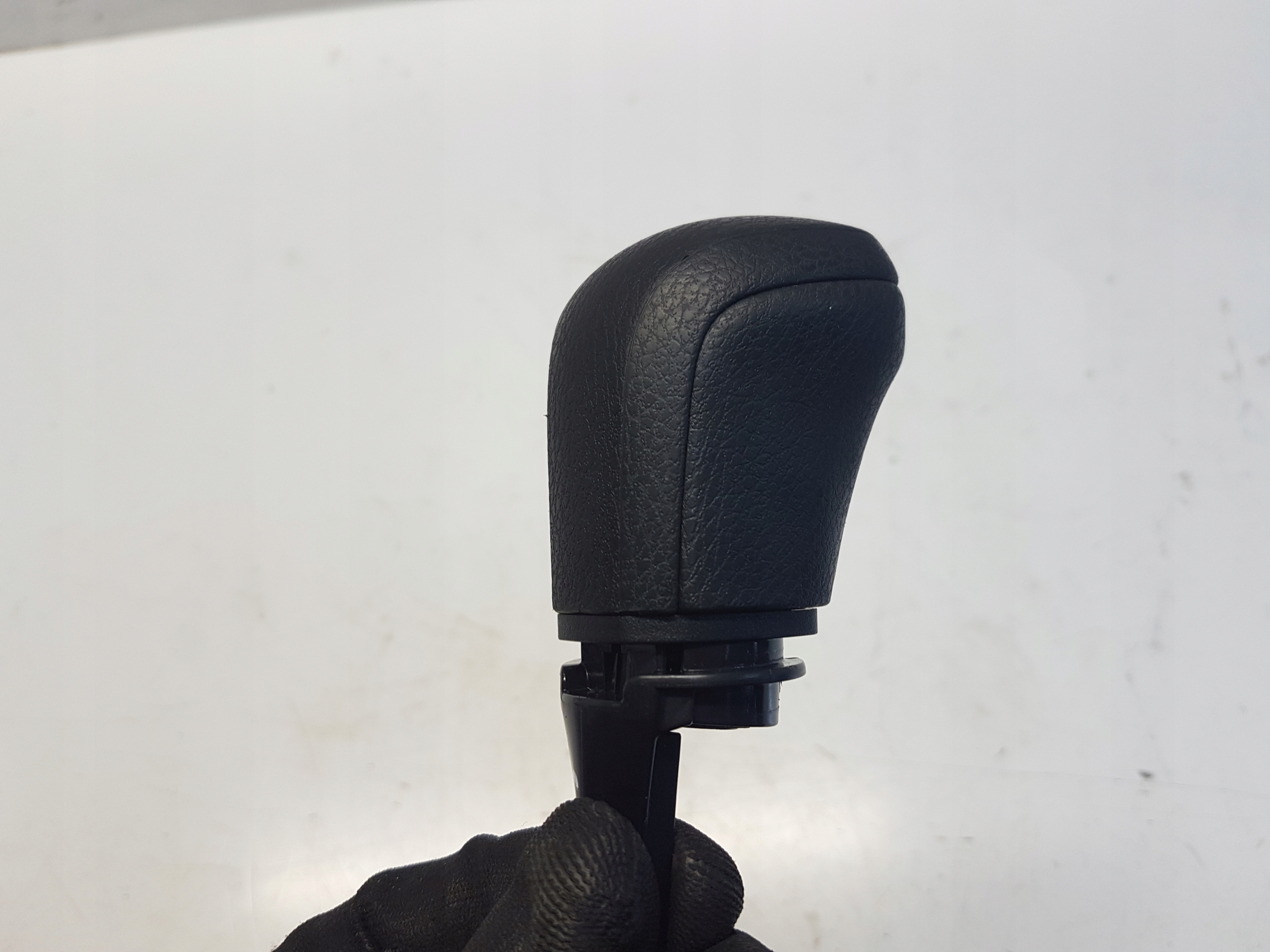 Yaris IV P21 ручка переключения передач