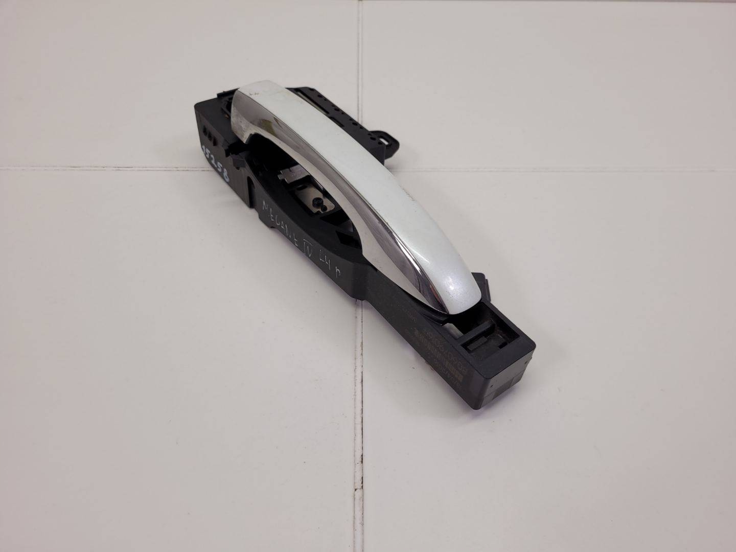 handle exterior door front left side Renault Megane 4 2018 806079016R
