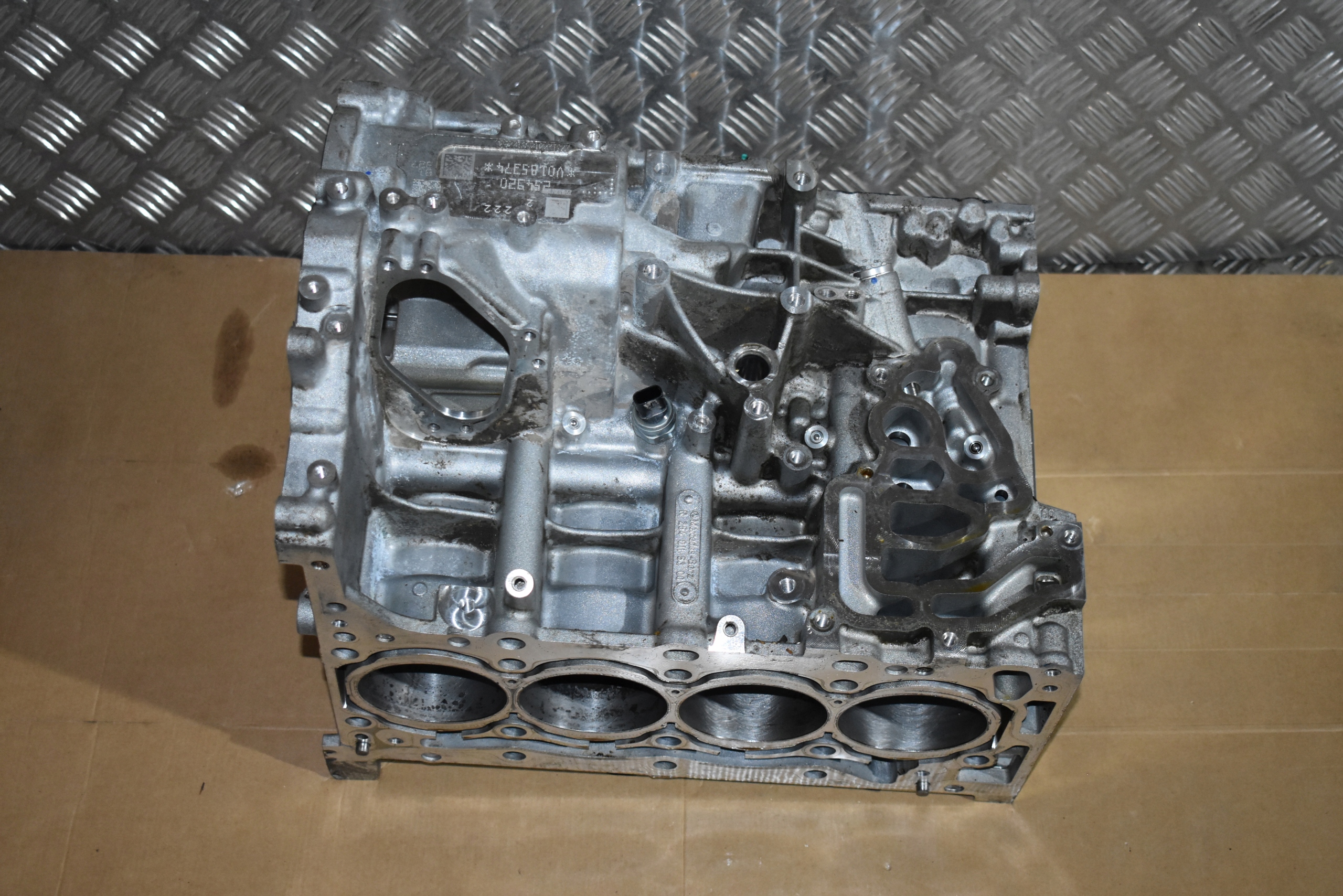 IDEALNY BLOK Motore MERCEDES 254920 1