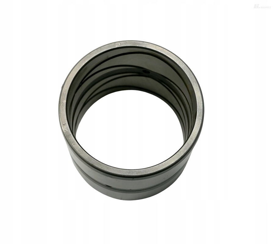 Předposlední pouzdro má otvor pro rameno Volvo EC460C Hr