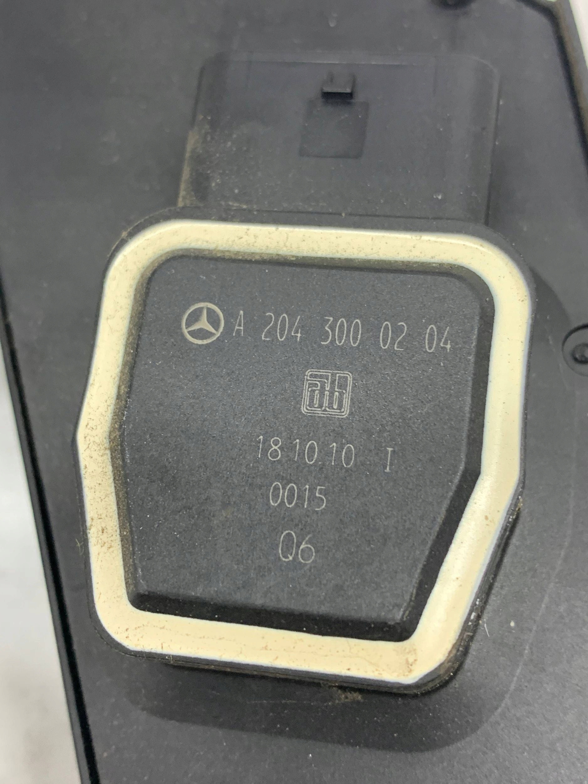 accelerator pedal potentiometer A2043000204 MERCEDES W212 E-KLASA (2009-2012)