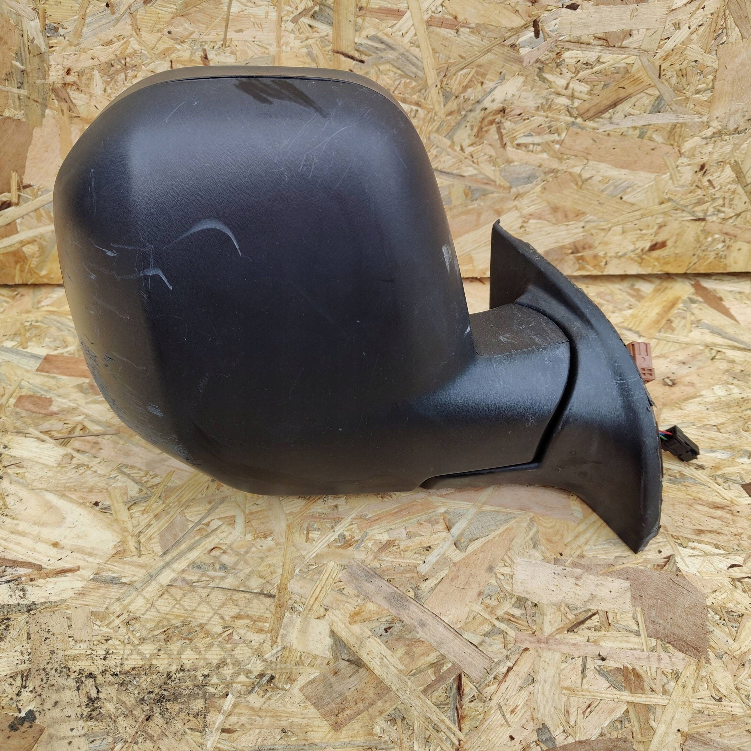 Citroen Berlingo 2017 right side electrics mirror side door 7pin