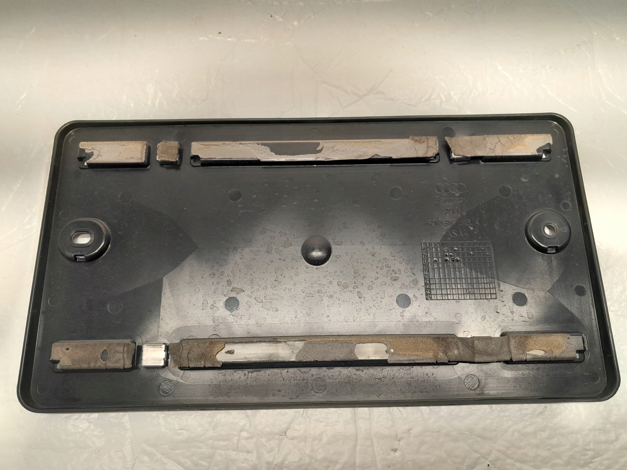 AUDI Q5 80A frame pad below TABLICE USA 80A827113A