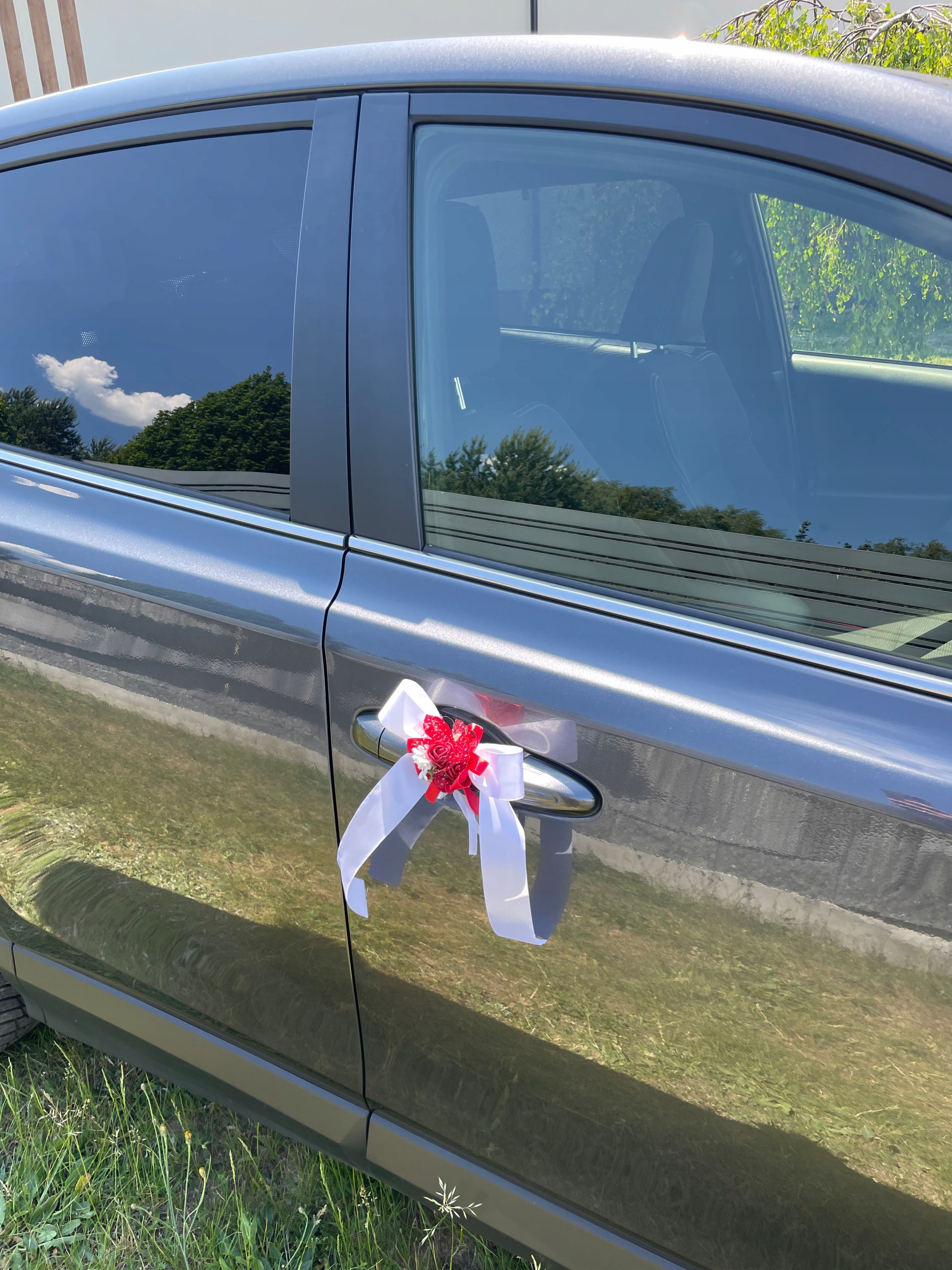 Kokarda dekoracja samochodu / krzeseł ślub czerwony