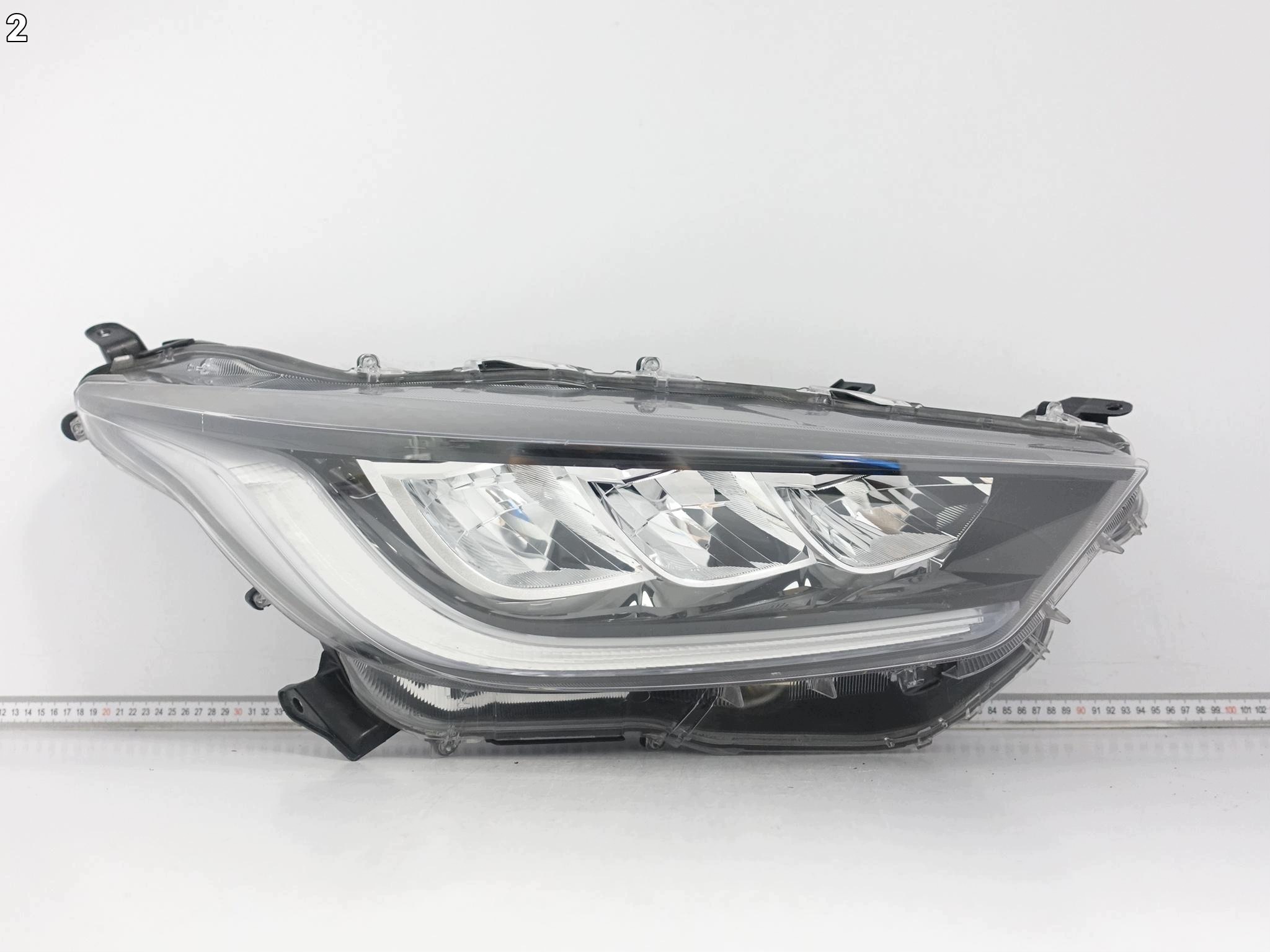 TOYOTA YARIS IV (4 GENERACJA) XP210 GR 20- light FULL LED right front EU