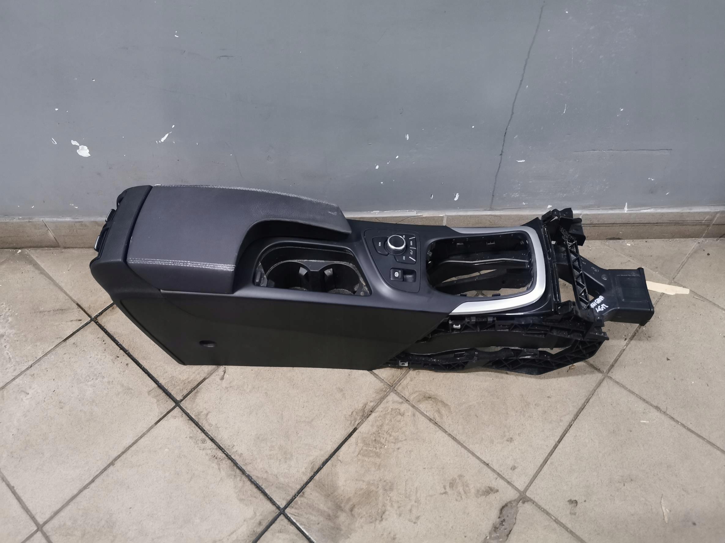 TUNEL central armrest OPEL INSIGNIA A 08-13
