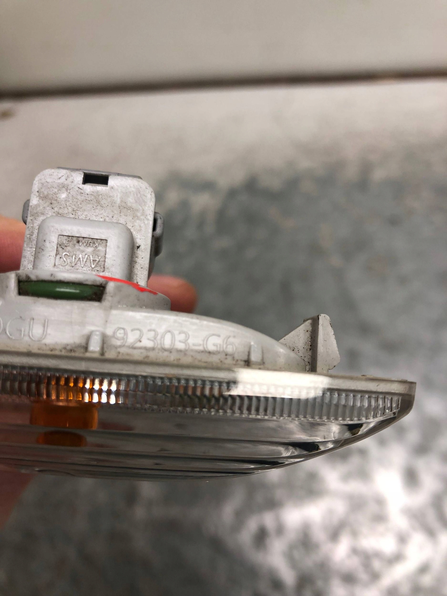 Indicateur de direction Aile Gauche Avant KIA PICANTO III 92303-G6