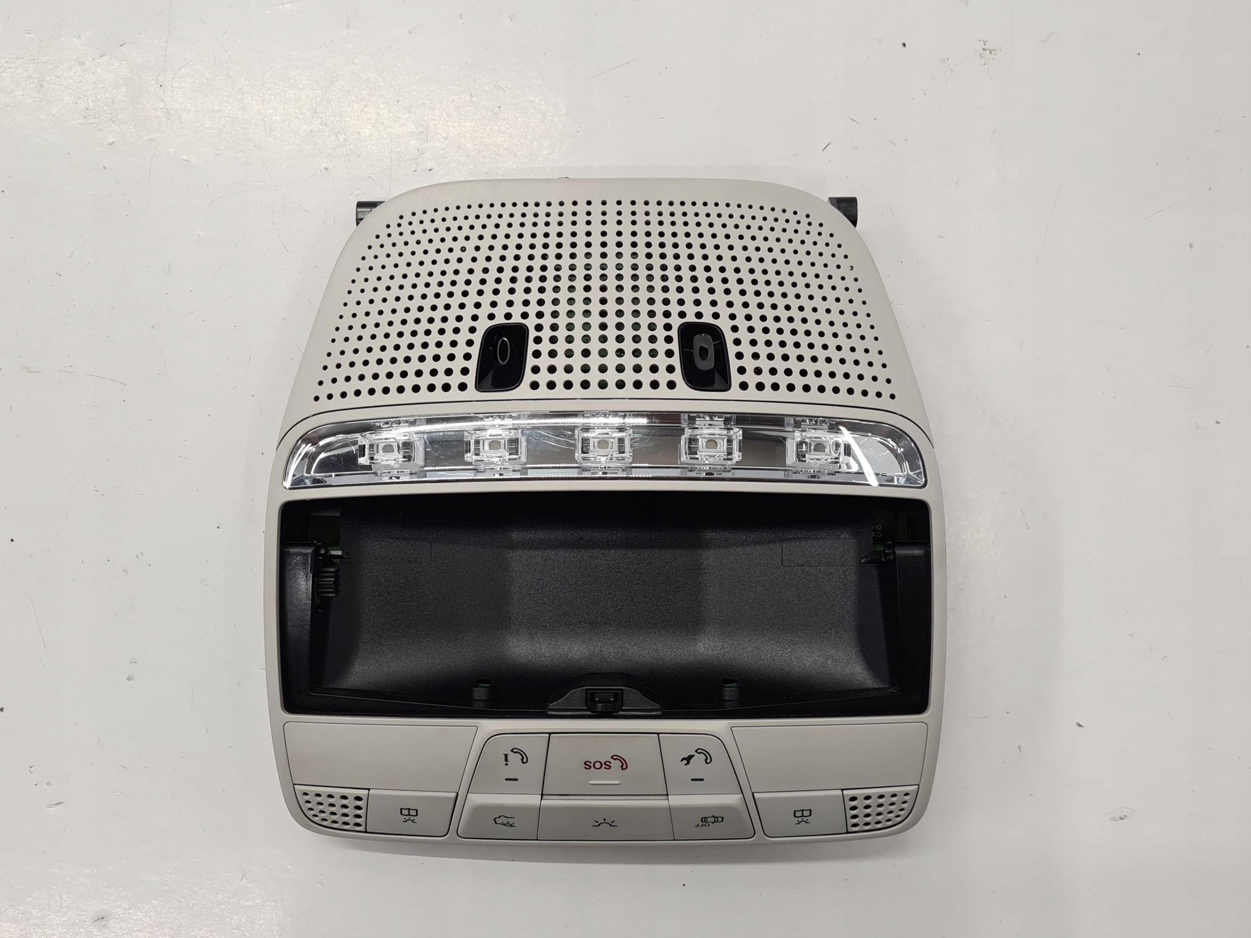 MERCEDES W205 LAMPKA PODSUFITKI A0008274623