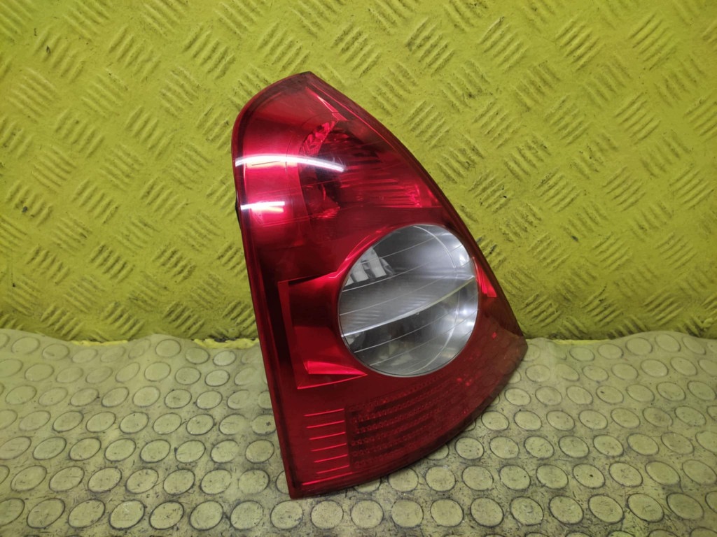 RENAULT CLIO II light left rear part 8200071413