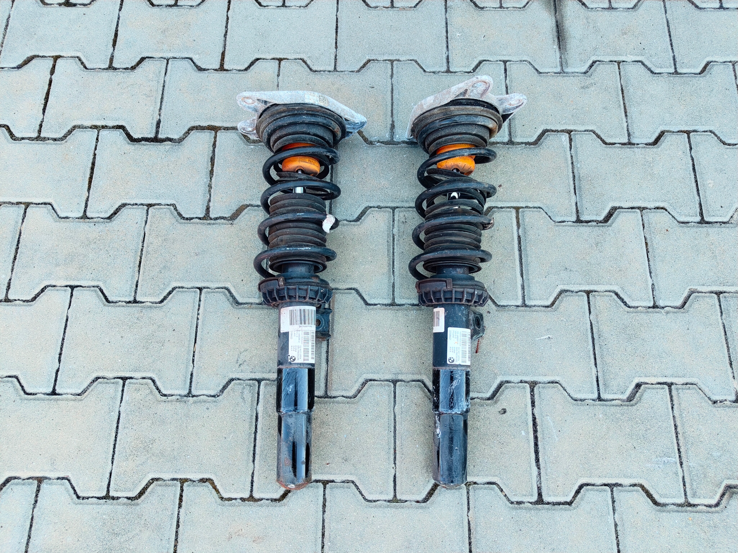 BMW i3 shock absorber front right left 6880098 6880097