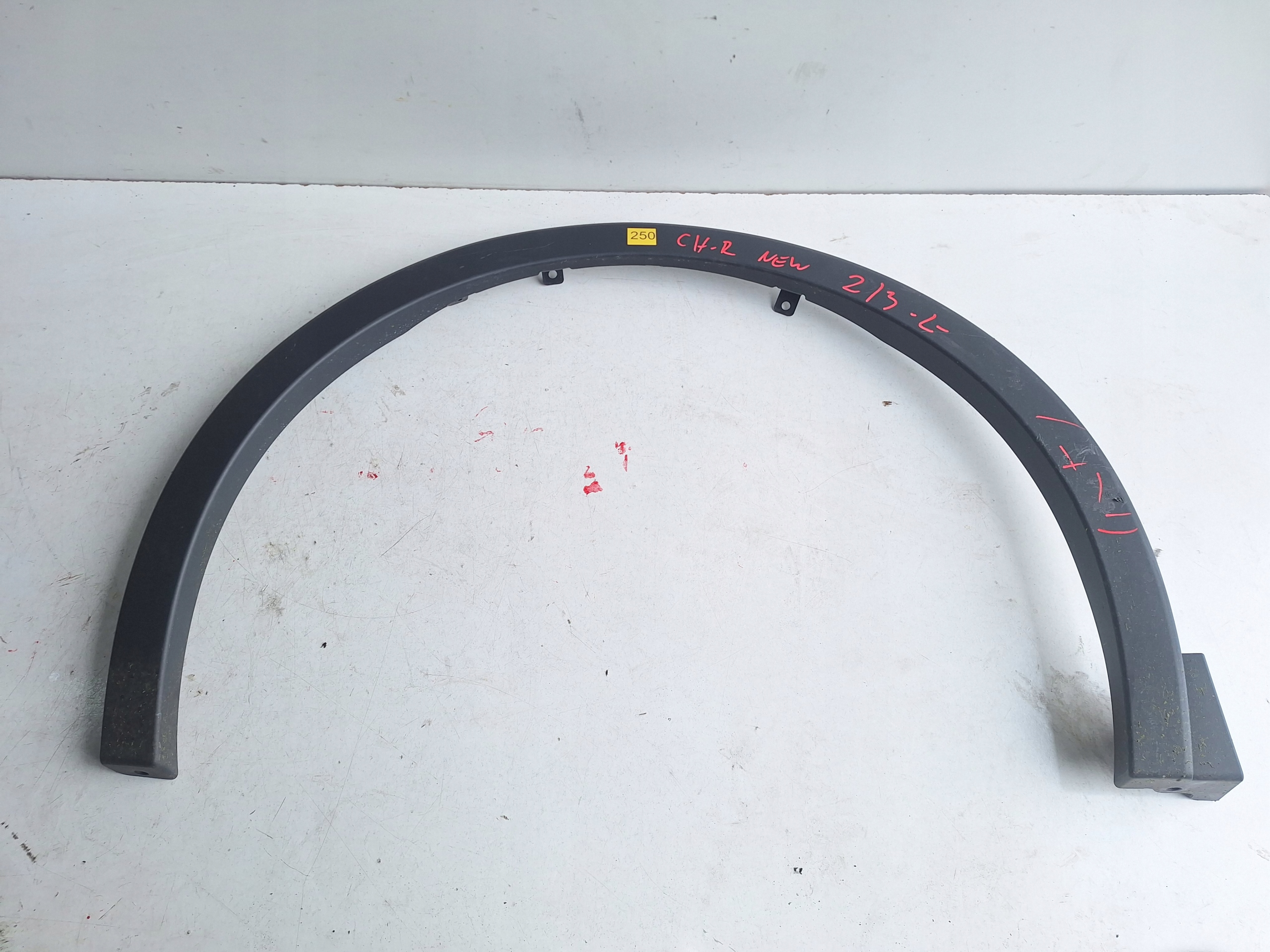 TOYOTA CH-R II 23-> moulding for fender left front