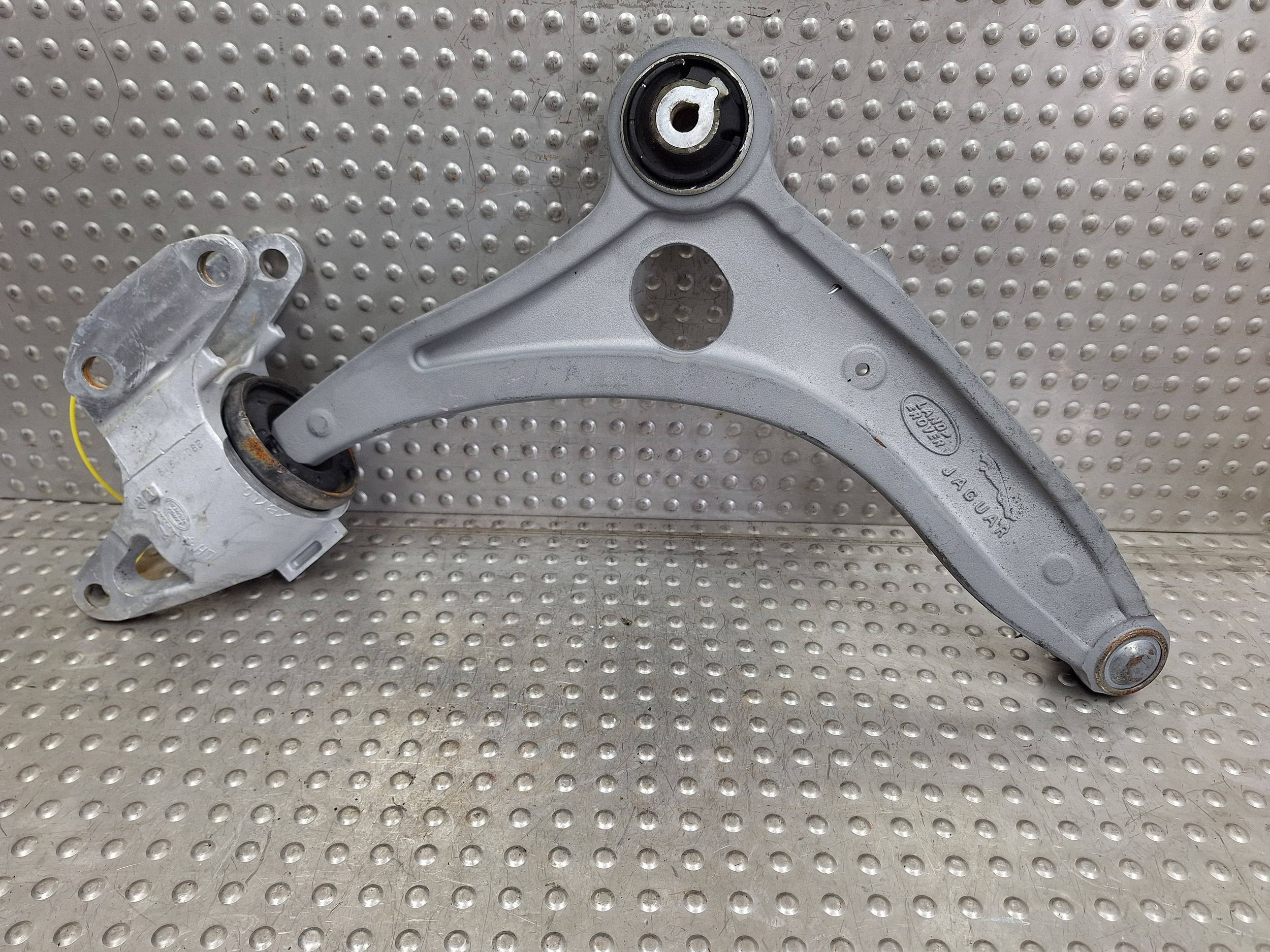 querlenker links vorne RANGE ROVER EVOQUE II L551 19- K8D2-3A053-BA