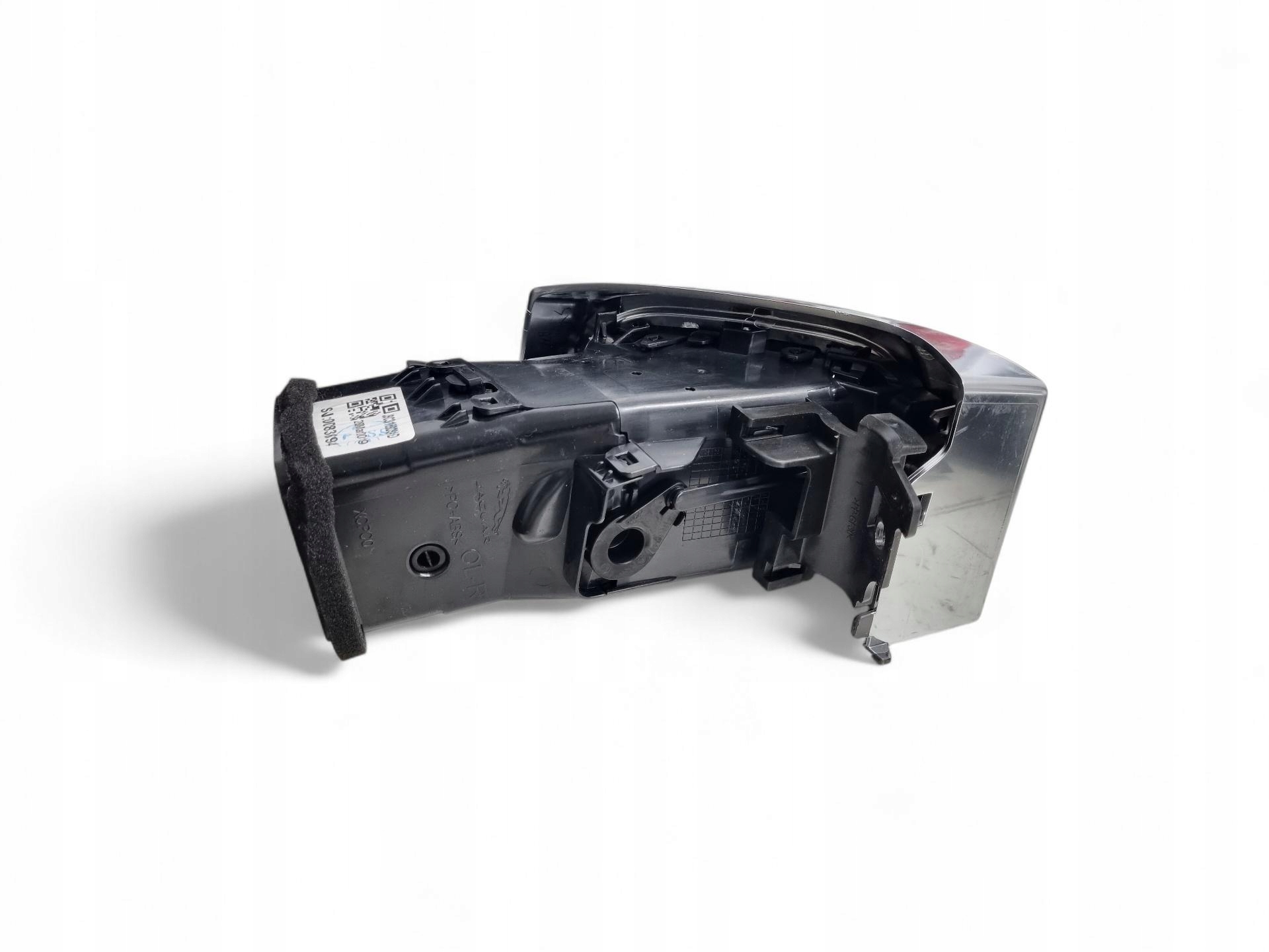 grid air conditioning devices front left side Jaguar E-Pace X540 2020 J9C3018B09AD