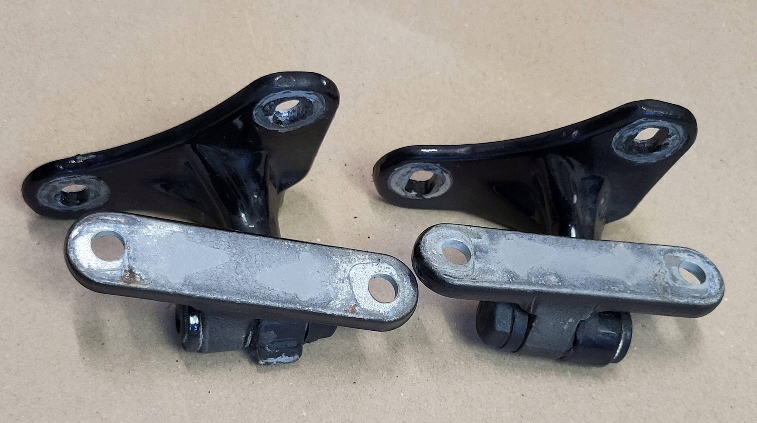 hinge door left front GORA DOL MERCEDES C W203 SE0409F OE EU
