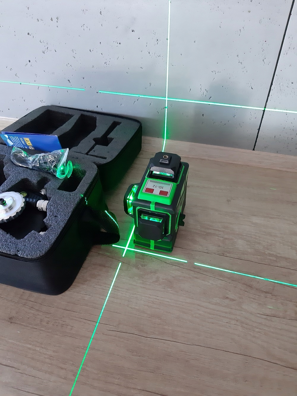 poziomica laserowa 360 laser krzyzowy hilda 3d Maksymalny zasięg pracy 30 m