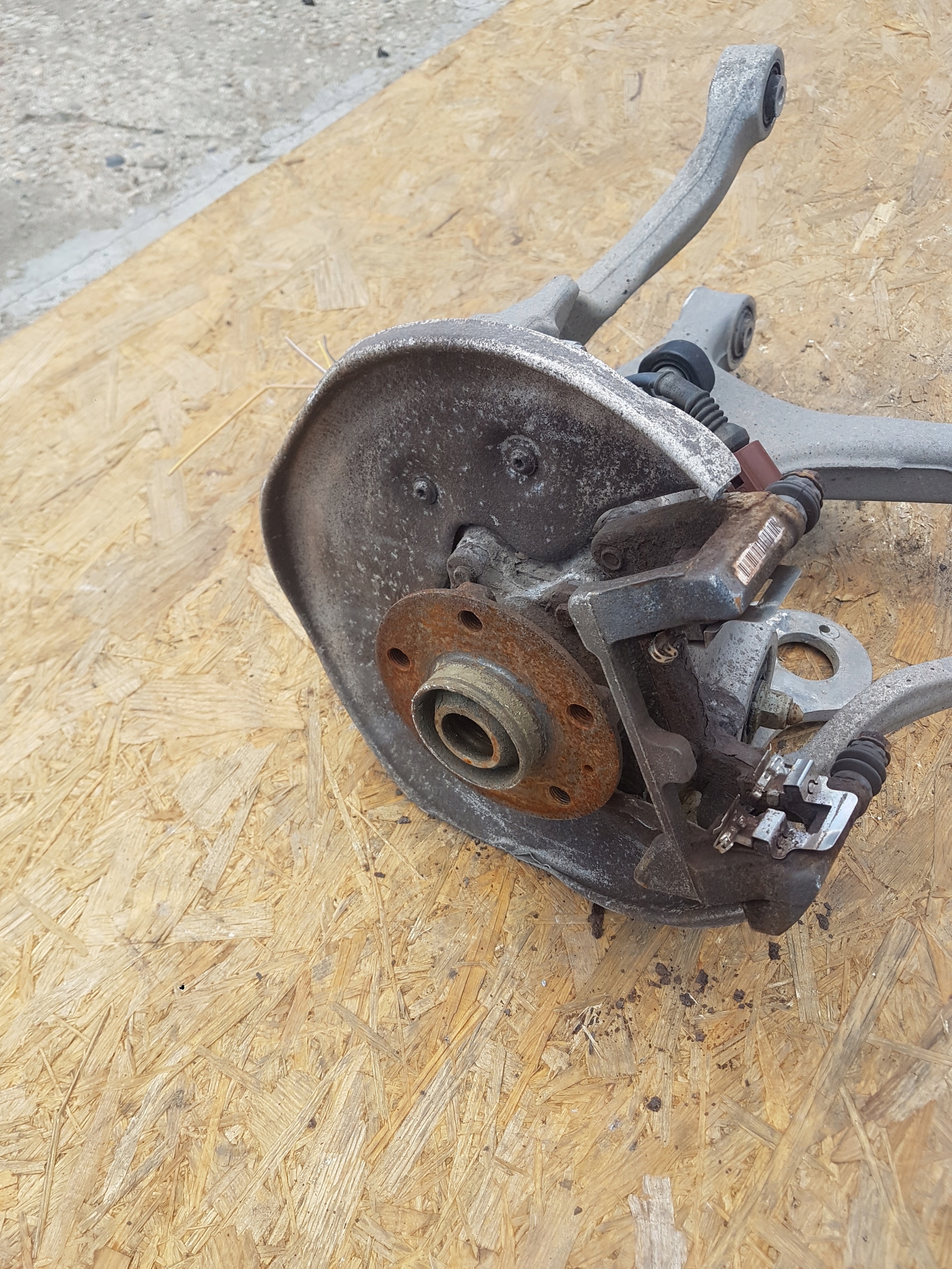 swing right rear part AUDI A4 B8 A5 8K0505312J