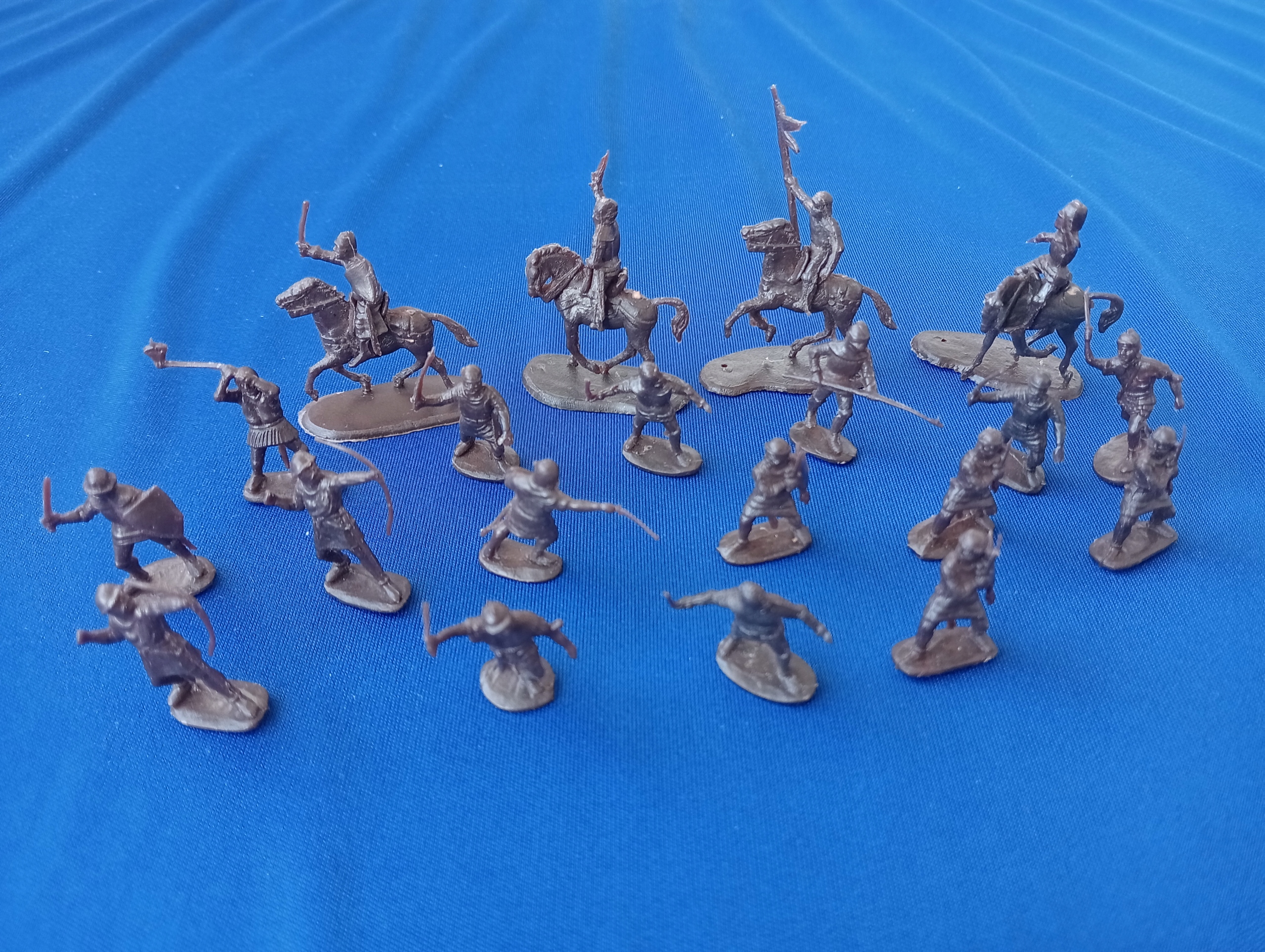 żołnierzyki PRL 1:72 żołnierze Rycerze 24 sztuki