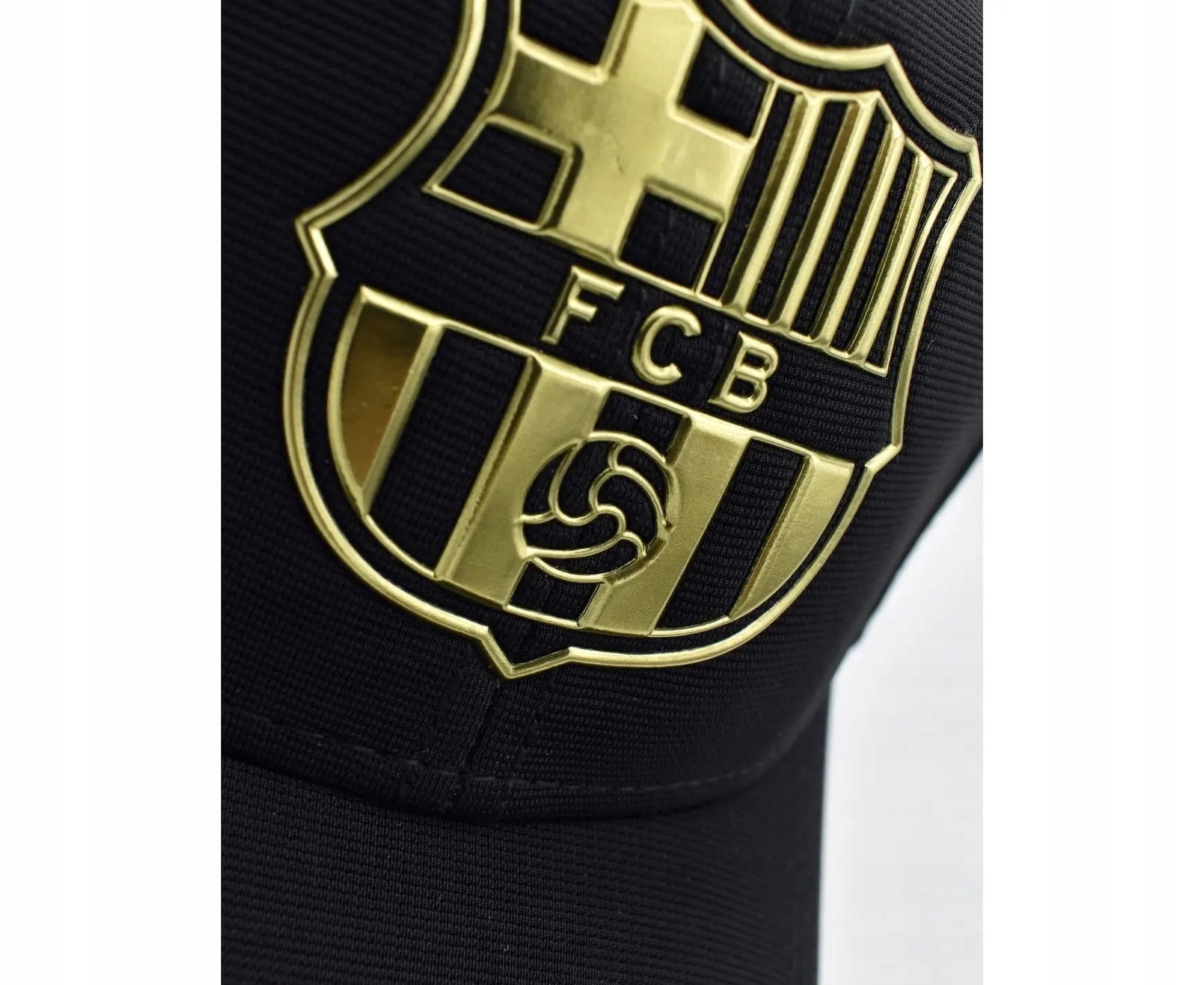 czapka z daszkiem FC BARCELONA DLA KIBICA 895 EAN (GTIN) 8435498788895